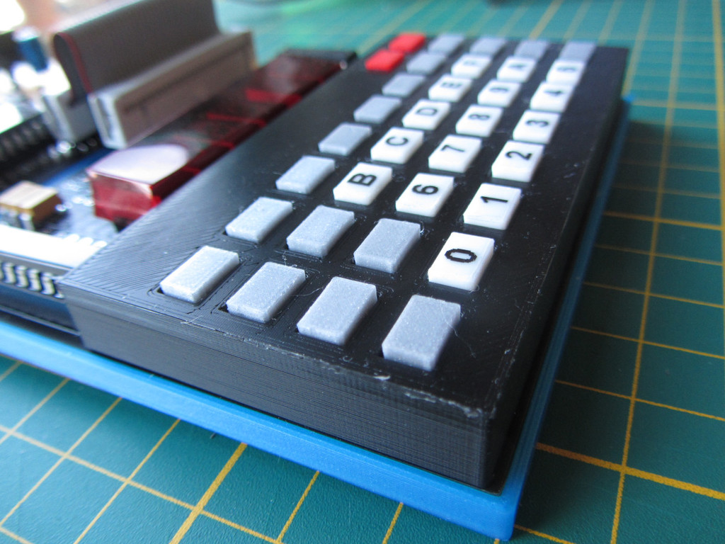 Miniatura 4 do modelo 3D Tiny keyboard parts