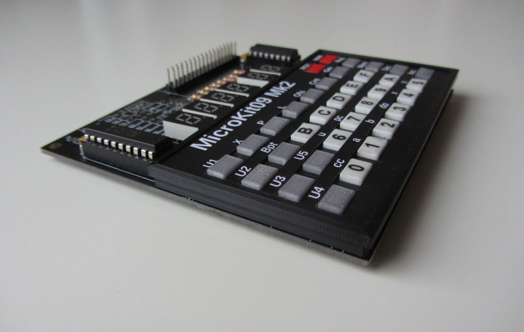 Miniatura 9 do modelo 3D Tiny keyboard parts