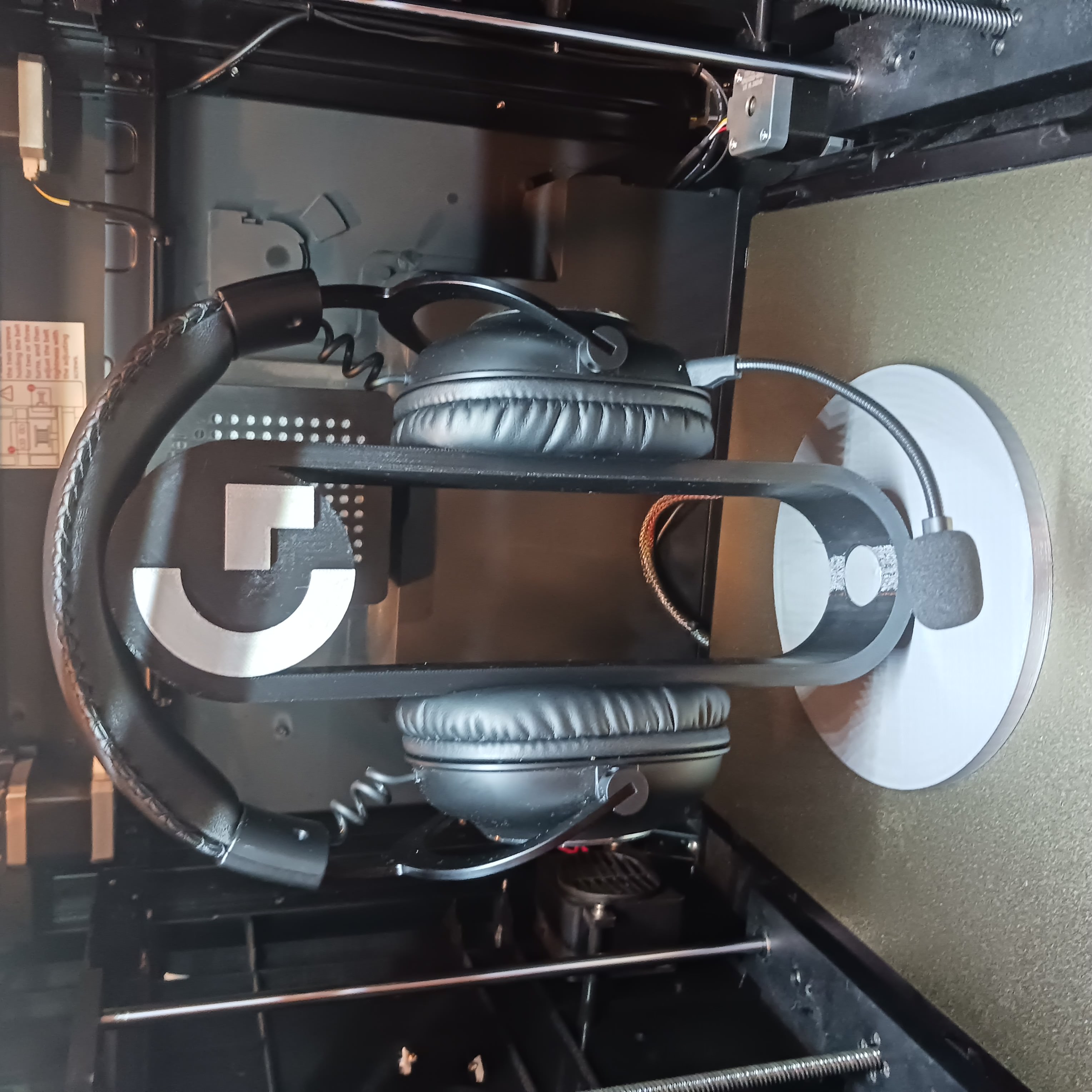 Headphone Stand — thumbnail 2