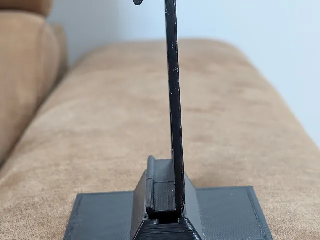 Pixel 8 Pro Leveled & Tilt Stand for photography/ video recording (flipped horizontal)
