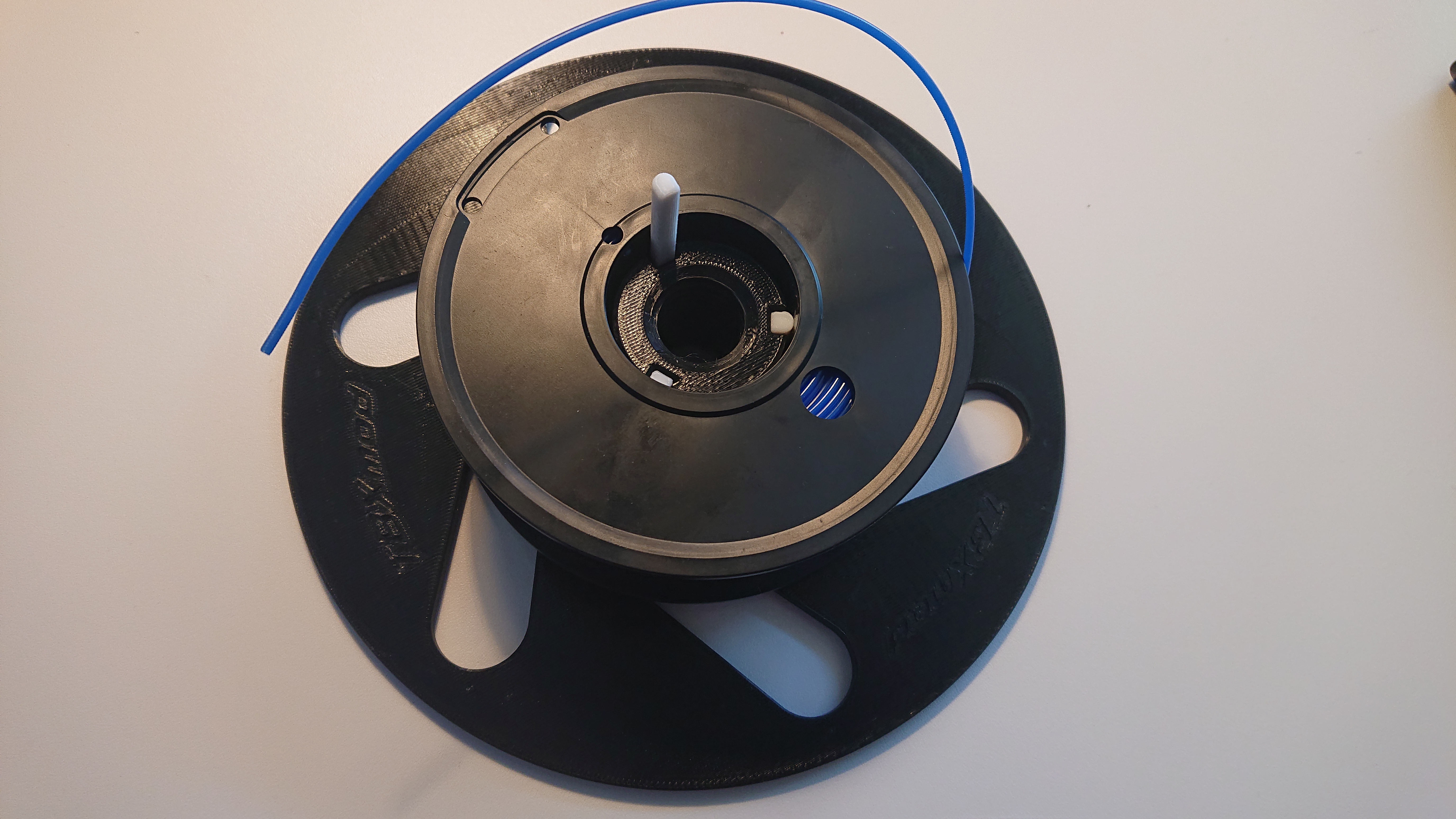 Miniatura 4 do modelo 3D Adjustable FDM Mini Spool Adapter