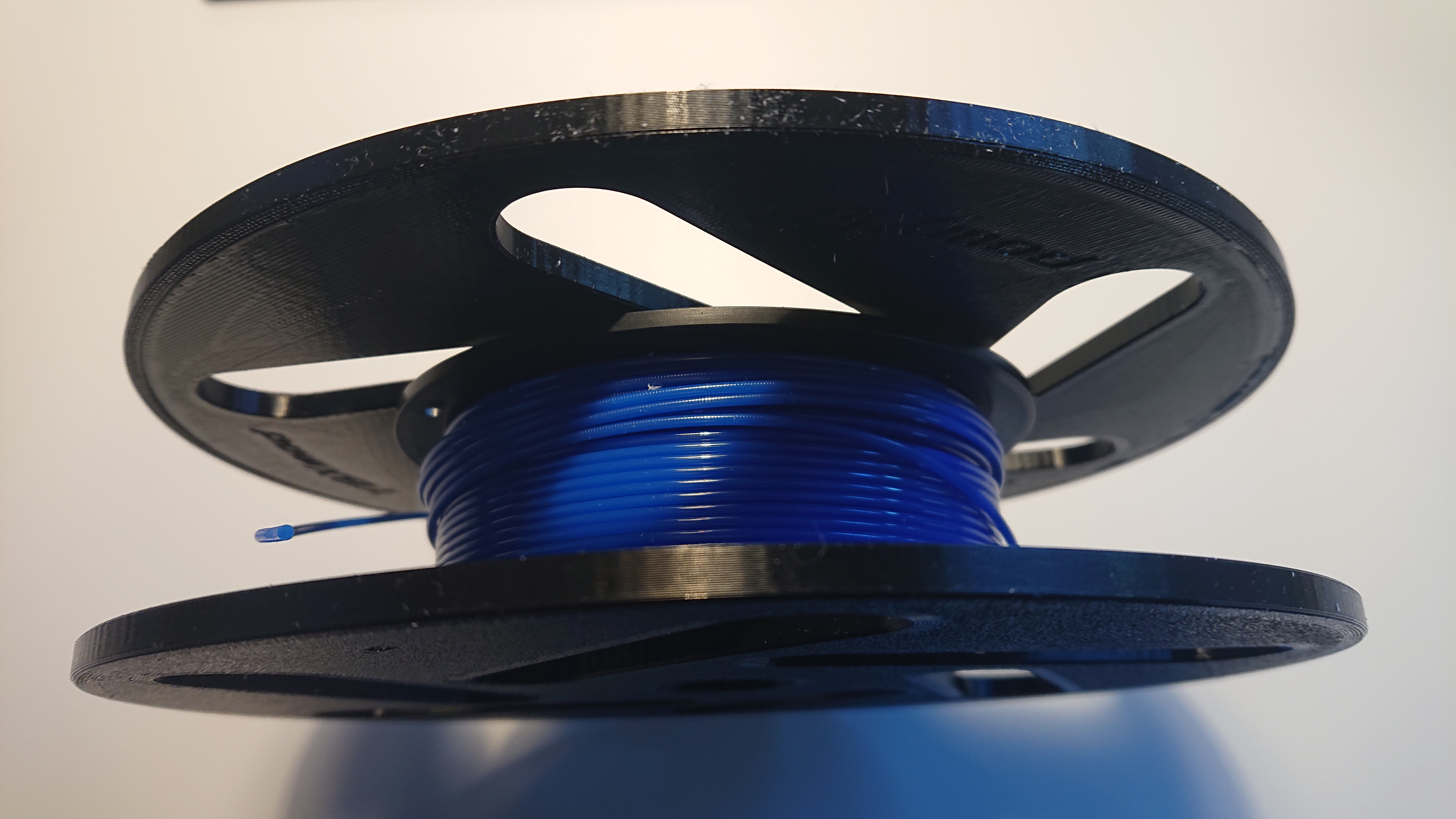 Miniatura 5 do modelo 3D Adjustable FDM Mini Spool Adapter
