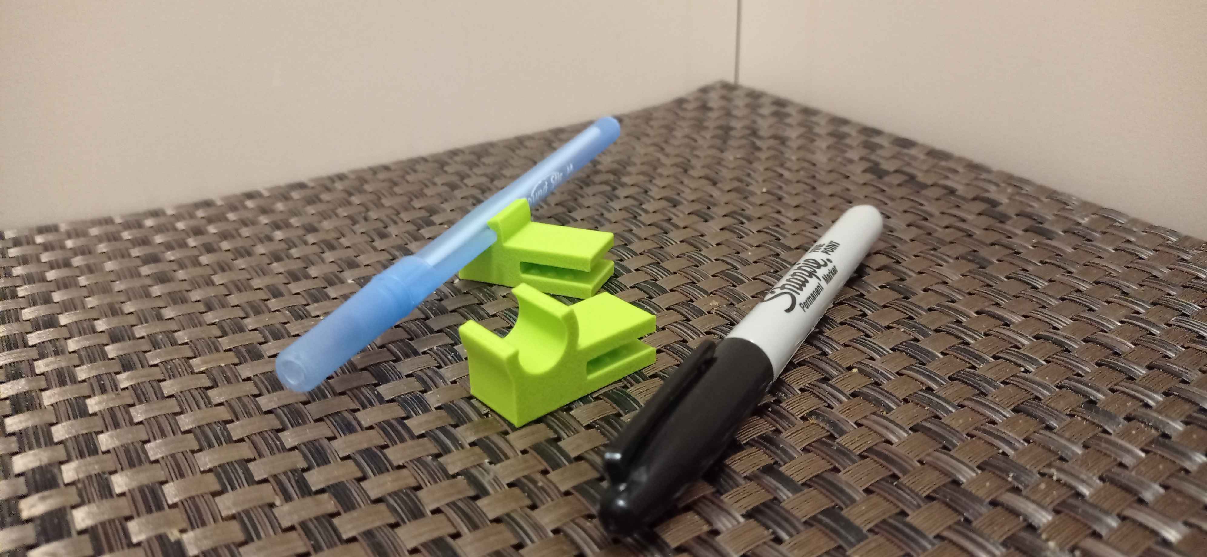 Miniatura 2 do modelo 3D Baseball cap pen clip
