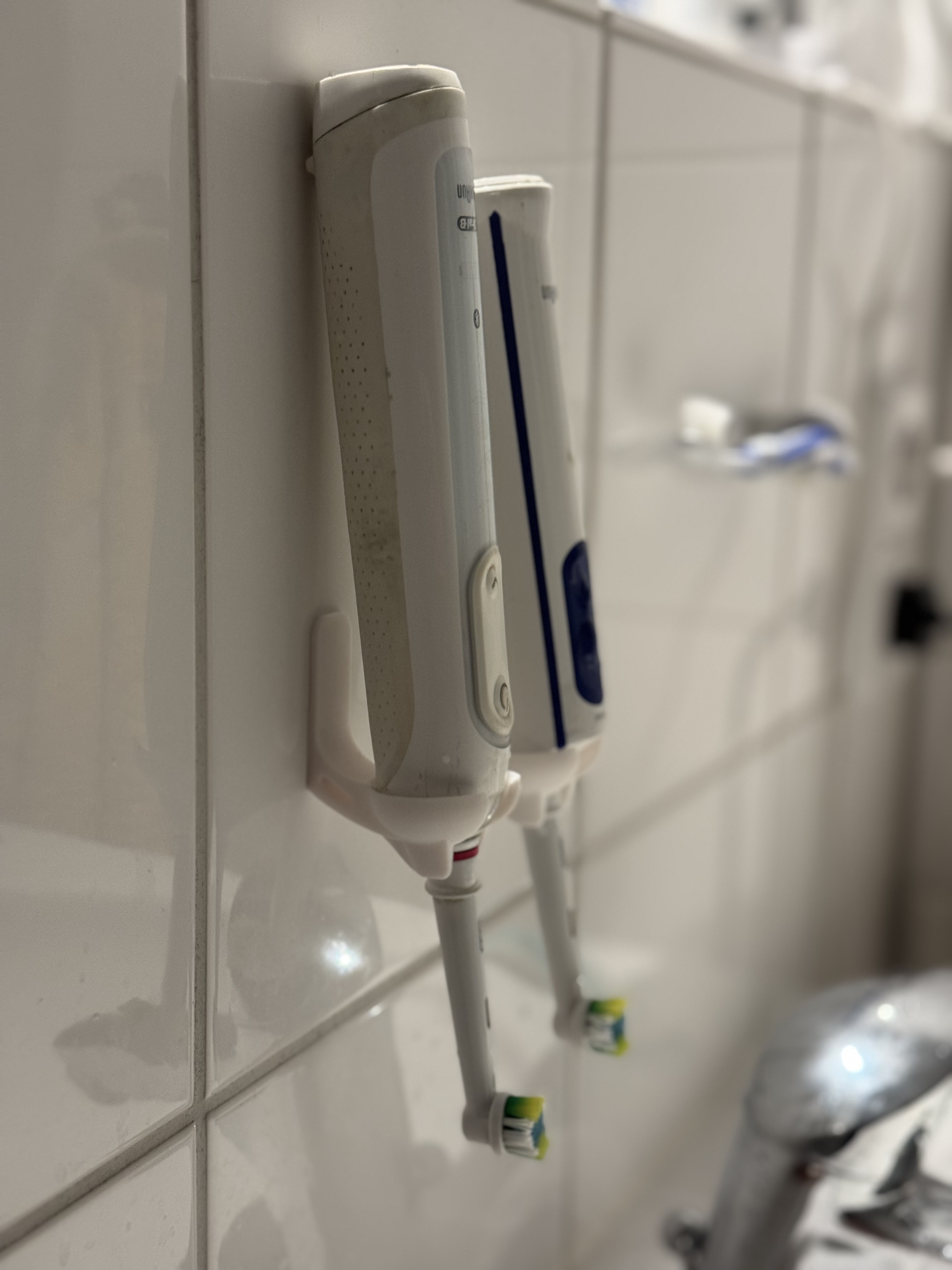 Minimalistic Upside Down Electric Toothbrush holder