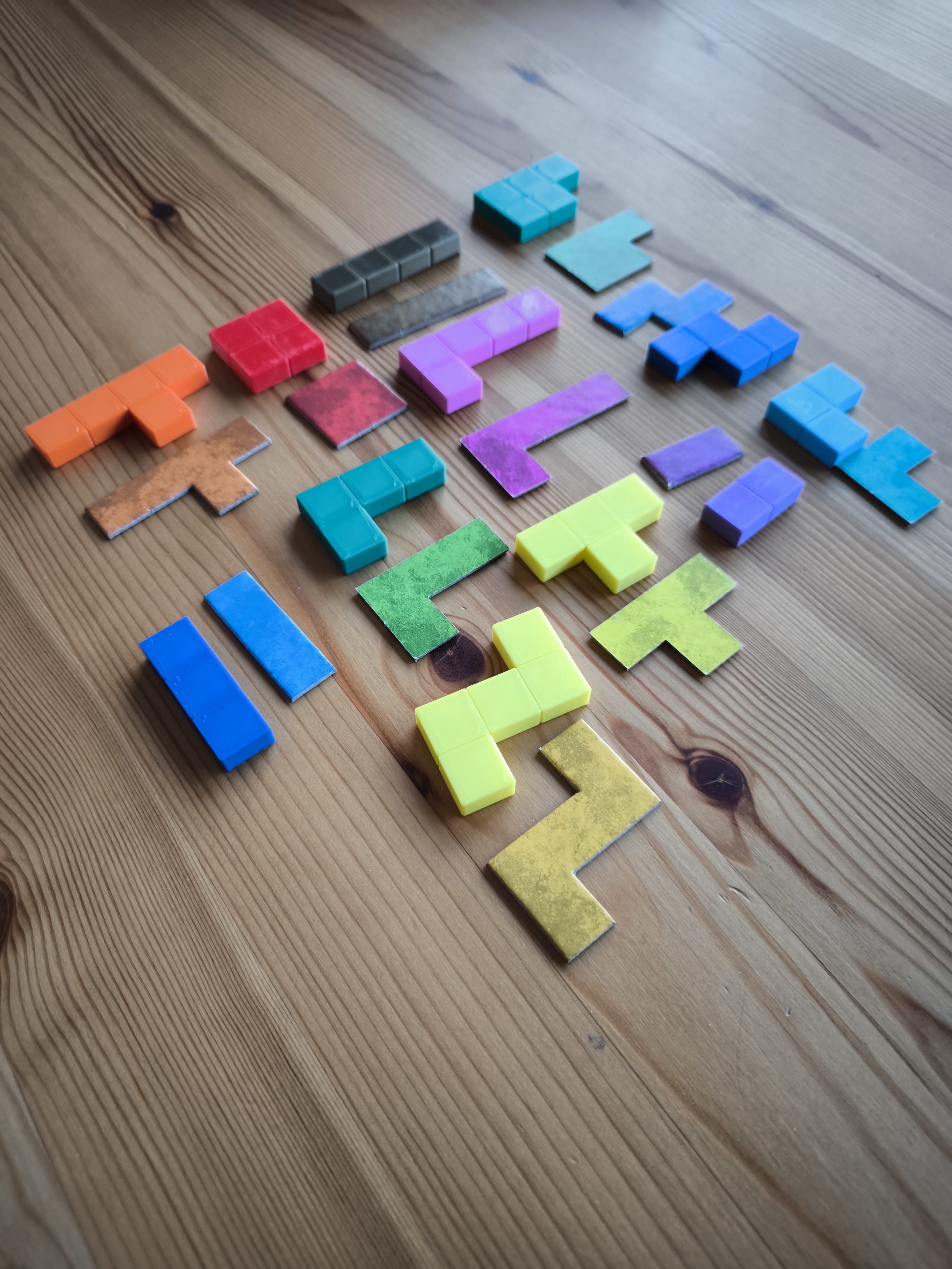 Ubongo pieces