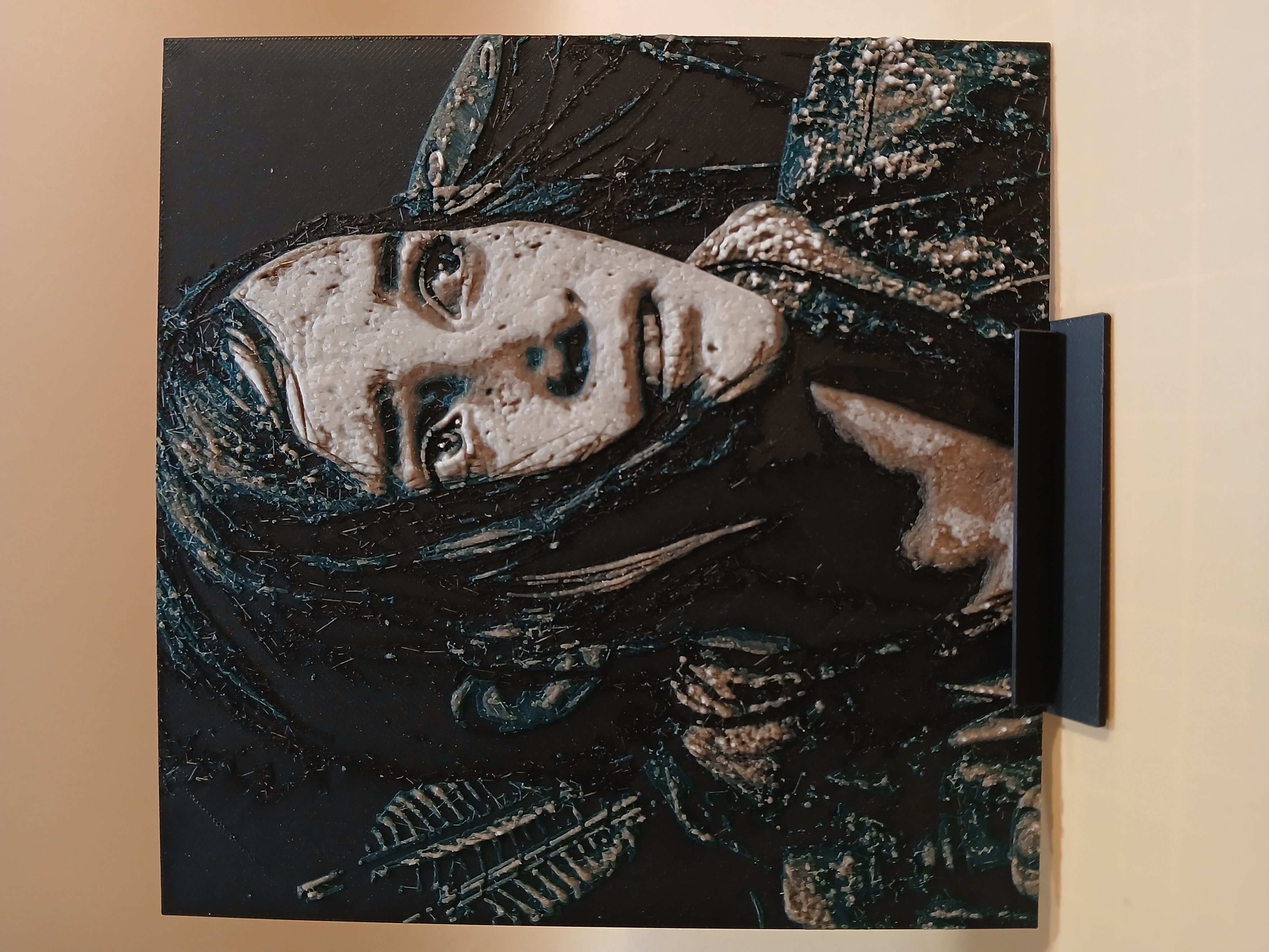 Ellie - The Last of us 2 (HueForge - 4 Color)