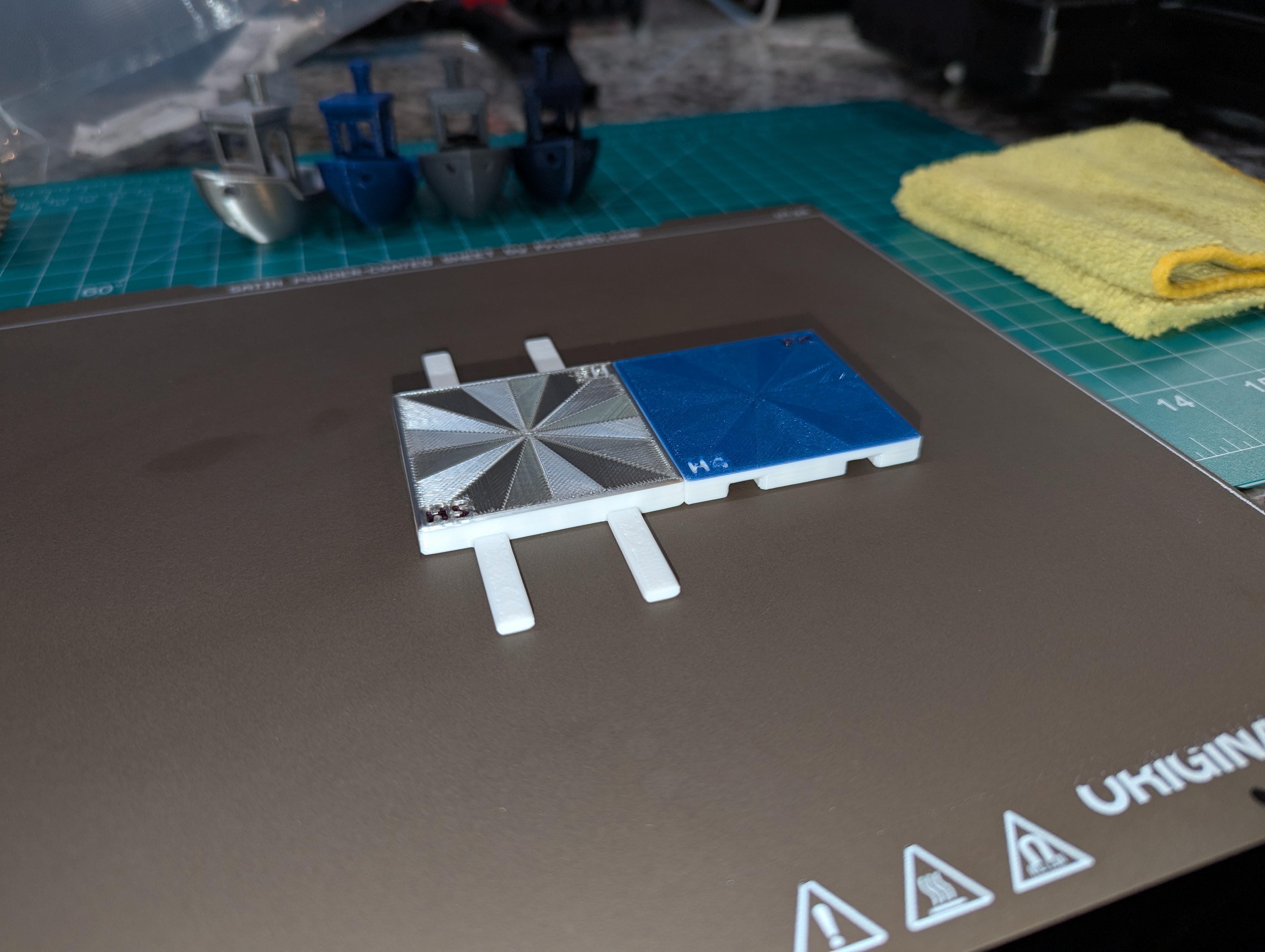 Chessboard, Base, and Spiral Chess Pieces - Modular Construction — miniatura 10