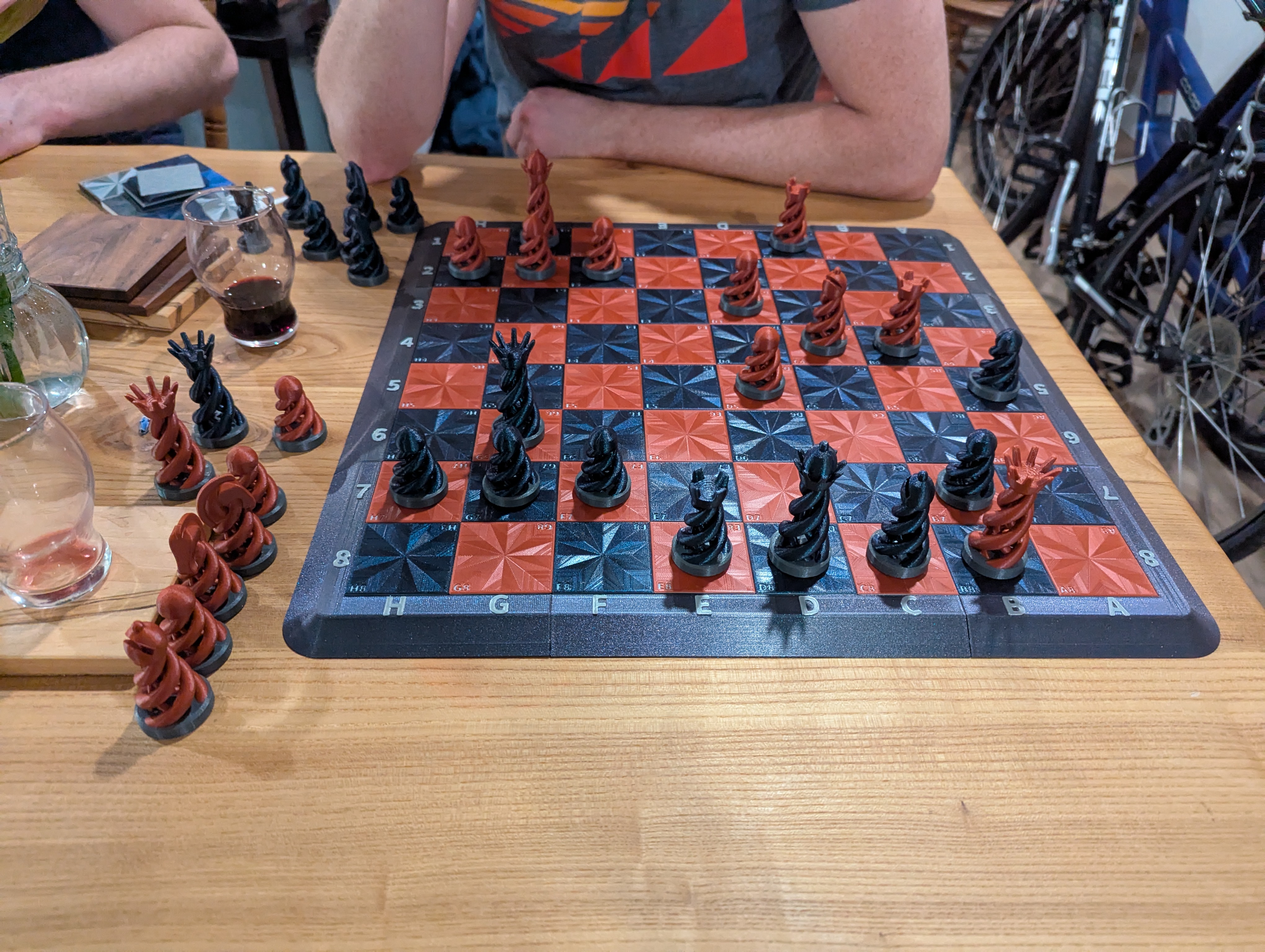 Chessboard, Base, and Spiral Chess Pieces - Modular Construction — miniatura 24