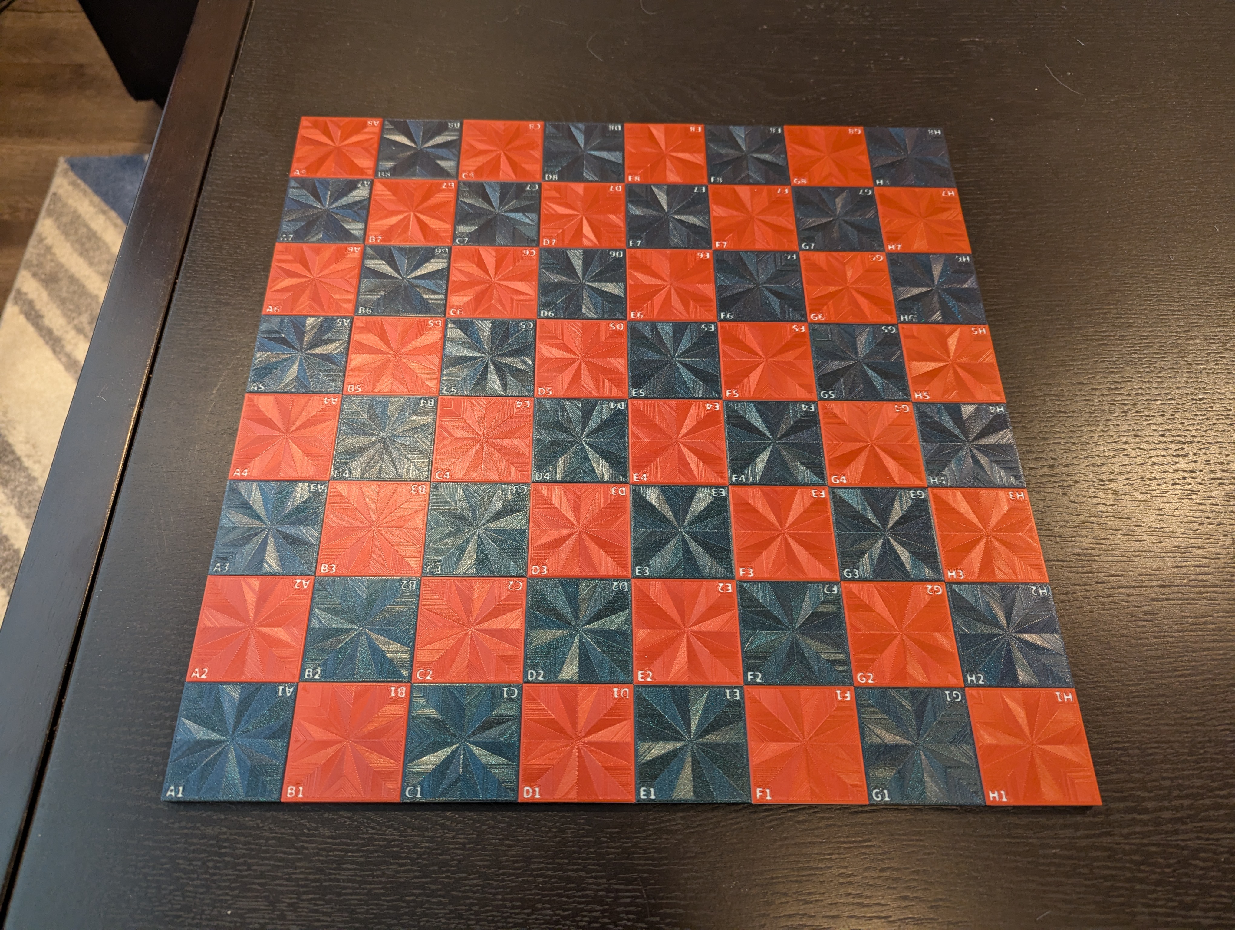 Chessboard, Base, and Spiral Chess Pieces - Modular Construction — miniatura 4