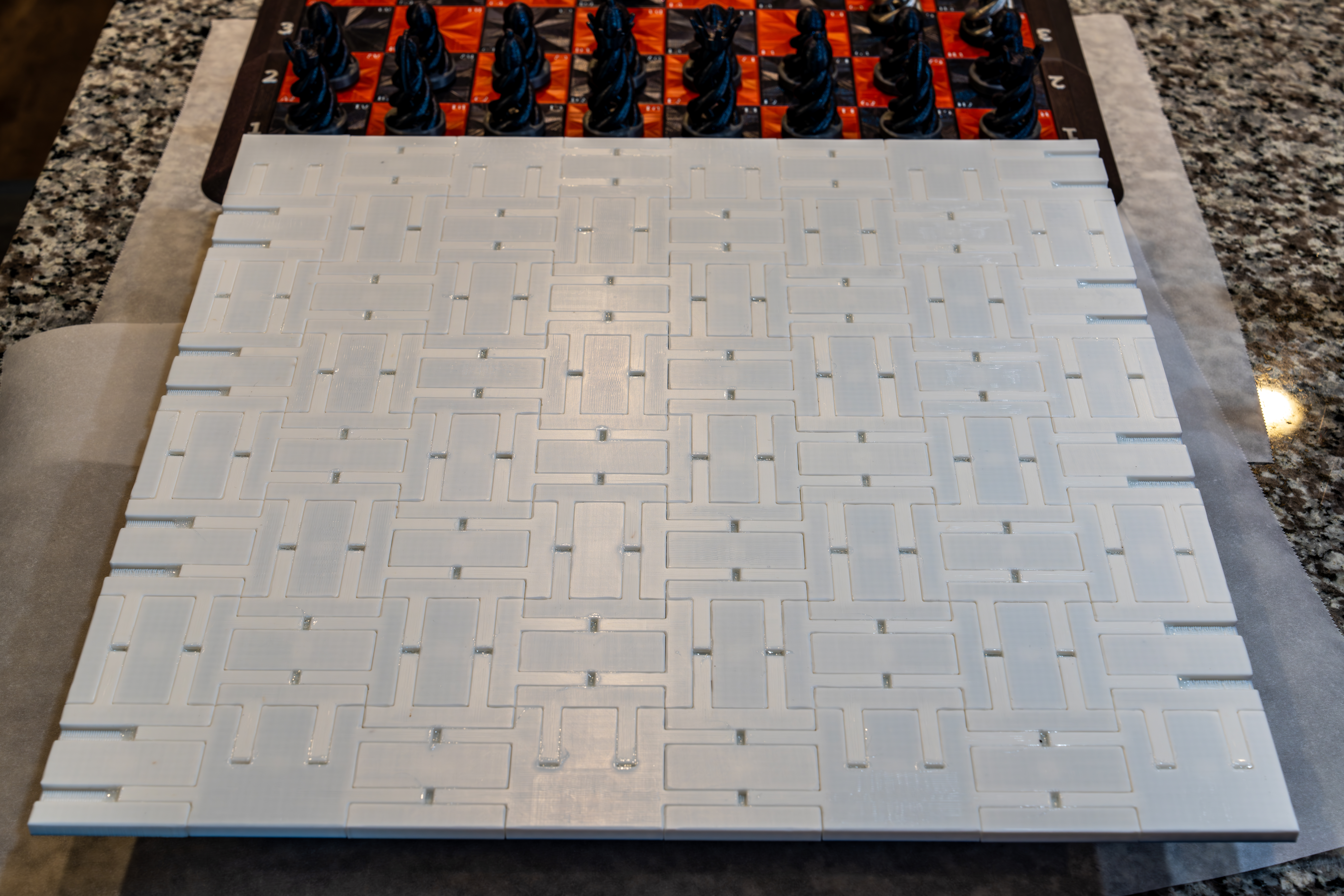 Chessboard, Base, and Spiral Chess Pieces - Modular Construction — miniatura 5