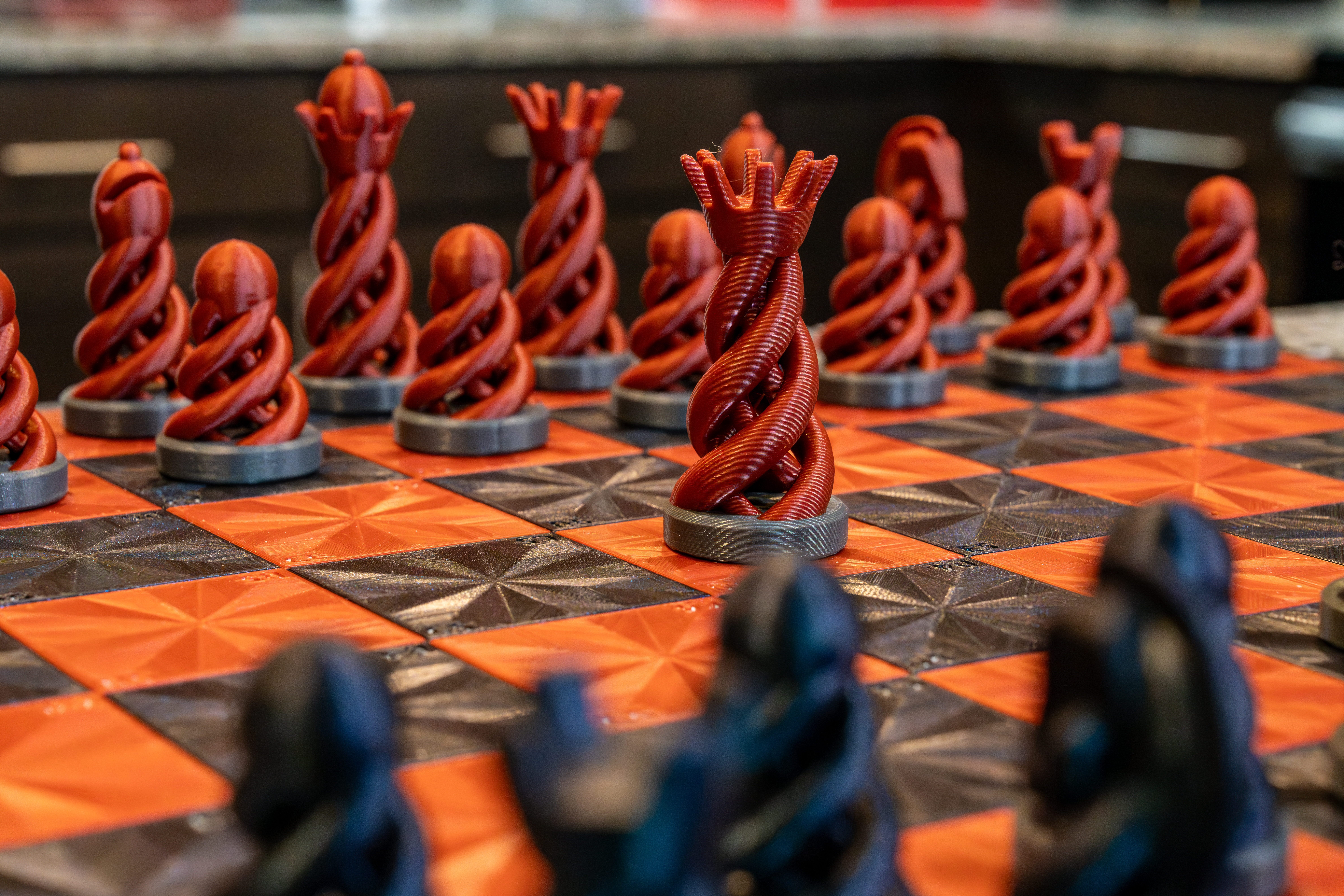 Chessboard, Base, and Spiral Chess Pieces - Modular Construction — miniatura 20