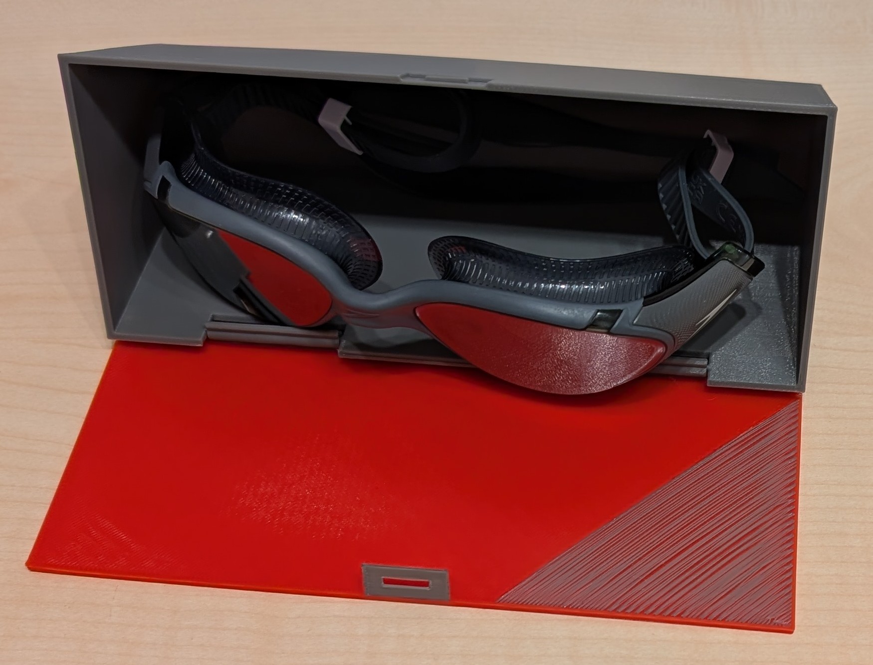 Swimming goggles box