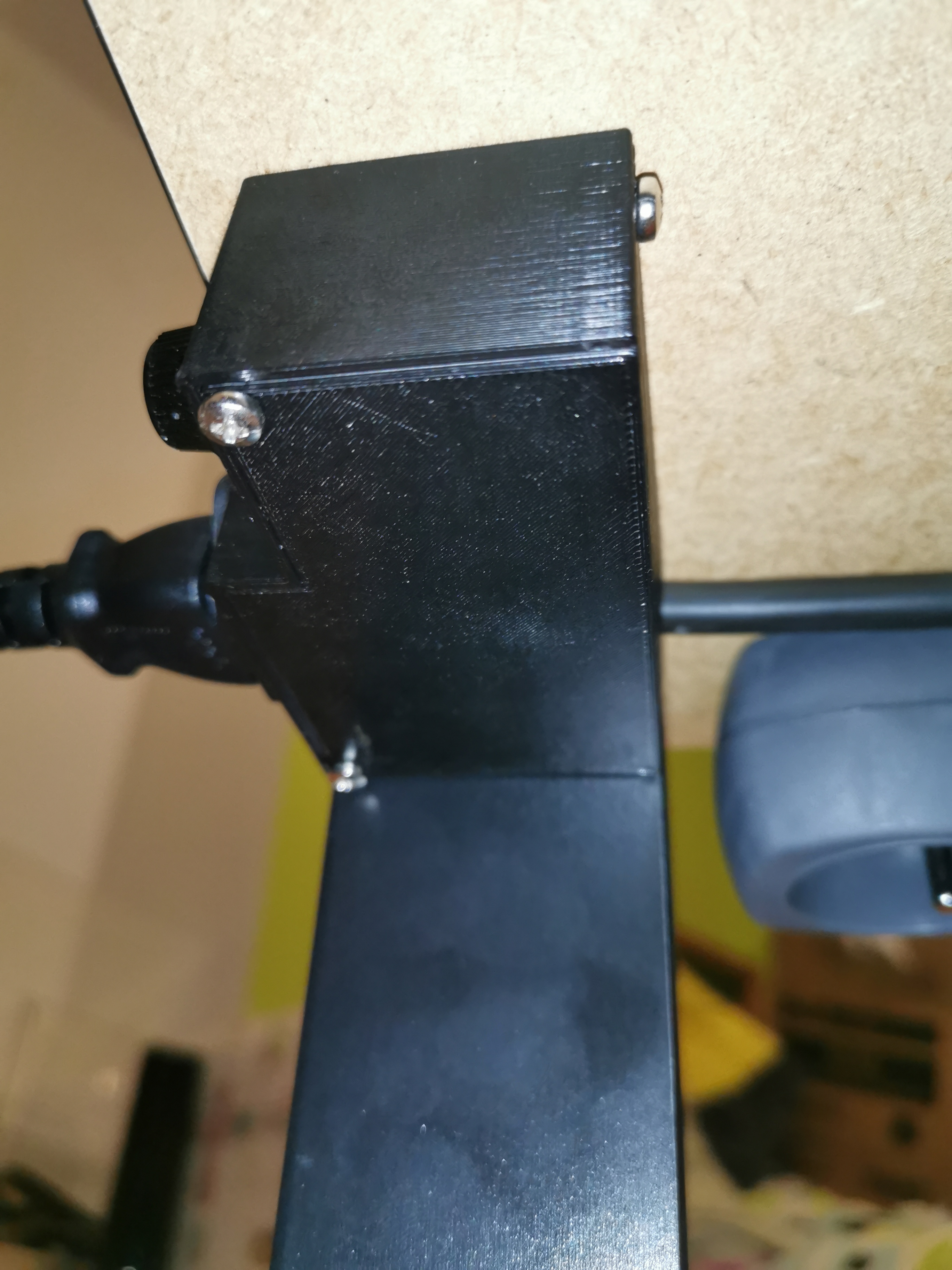 Miniatura 6 do modelo 3D Printer enclosure power socket with fuse
