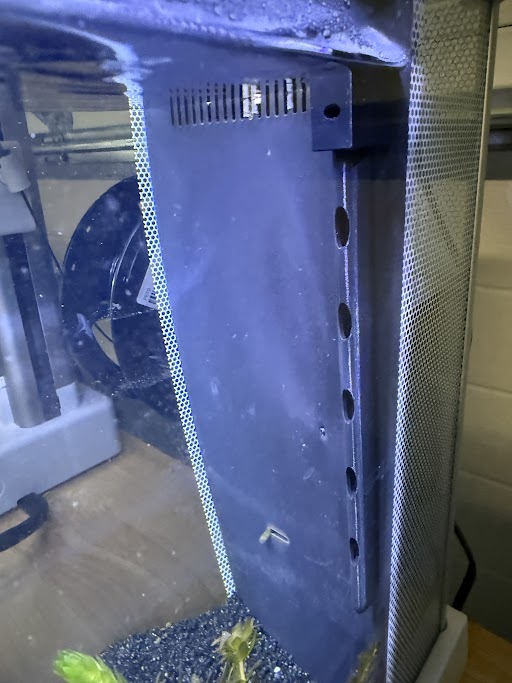 Fluval Flex 5g Hole up top for more surface movement