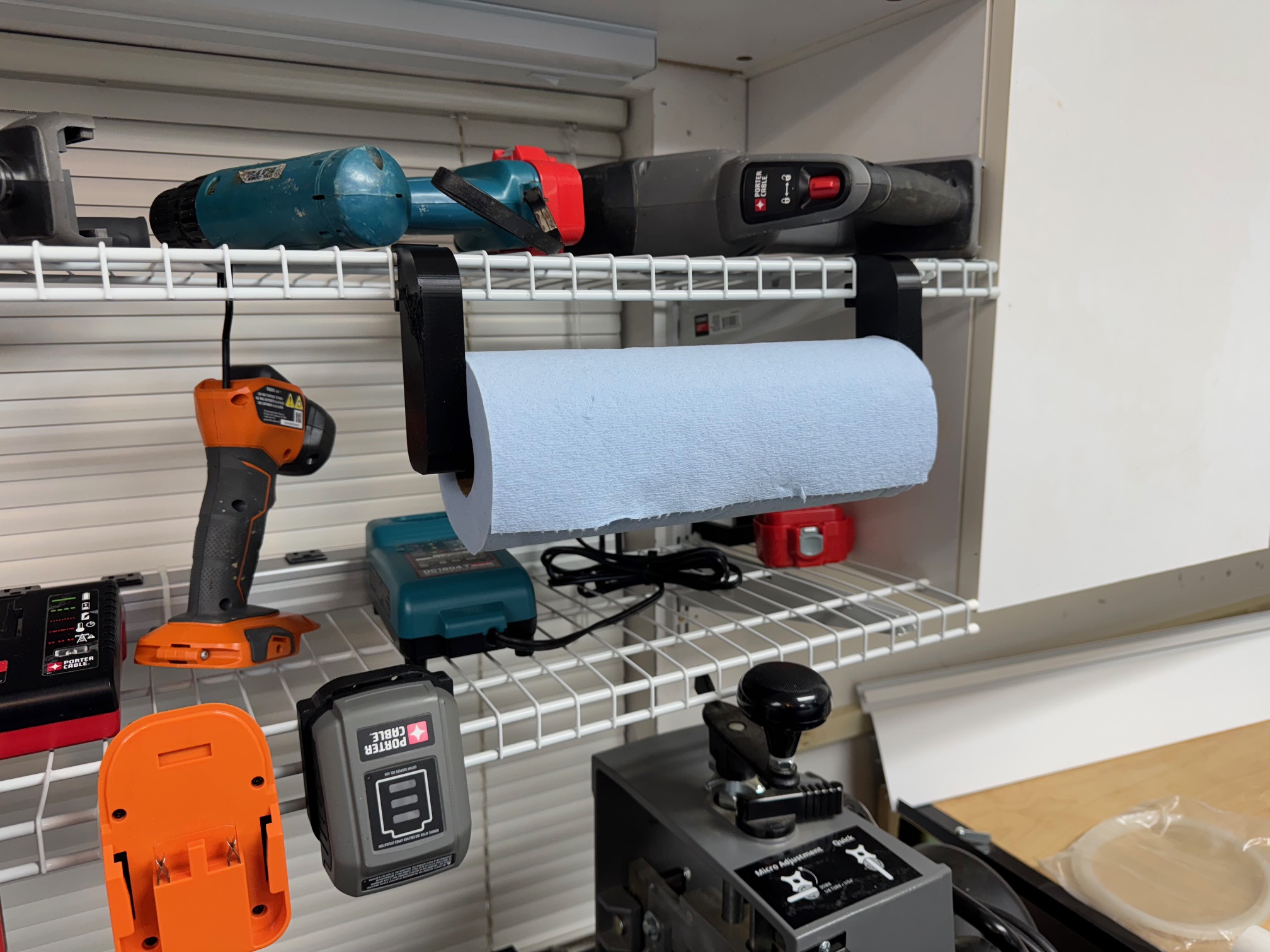 Paper towel rack for Everbuilt and Rubbermaid wire shelving-remix