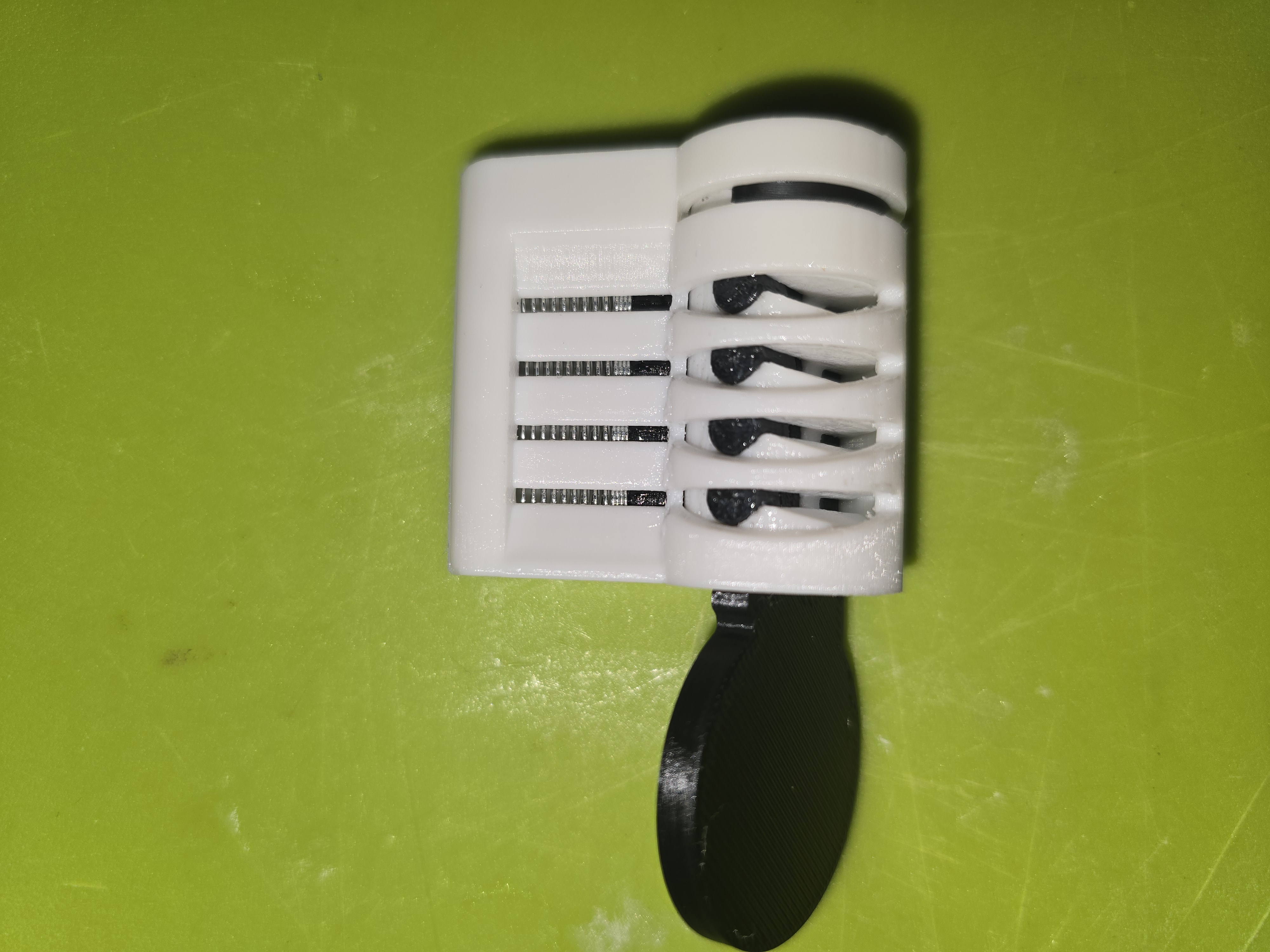 Added opening to see pins moving