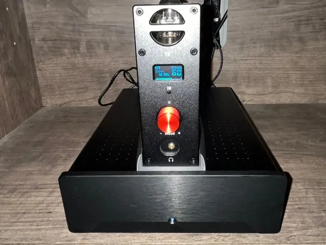 Aiyima T8 Tube Preamplifier Stand
