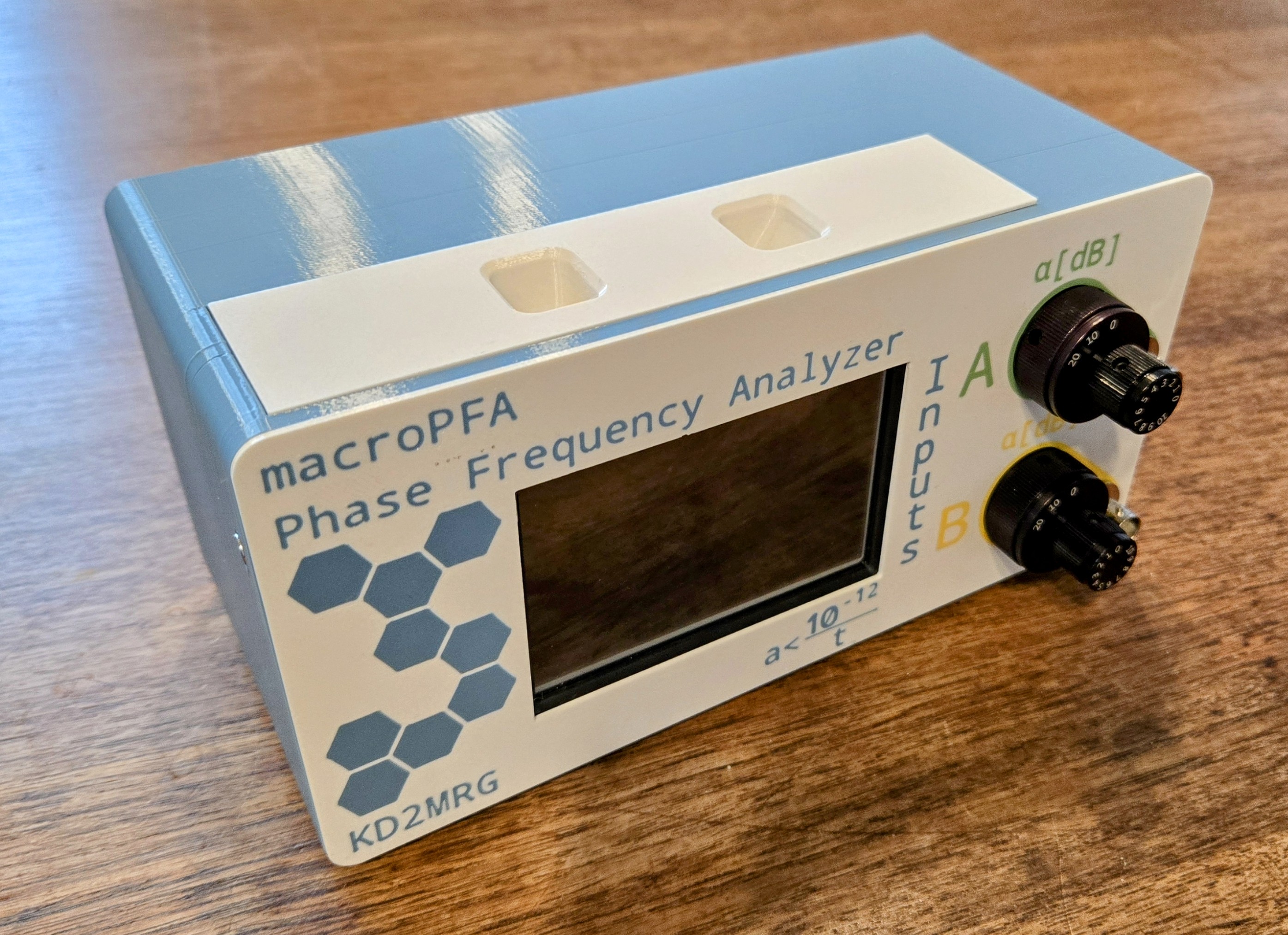 macroPFA (Benchtop Phase Frequency Analyzer based on the nanoVNA-H4 / tinyPFA) — miniatura 2