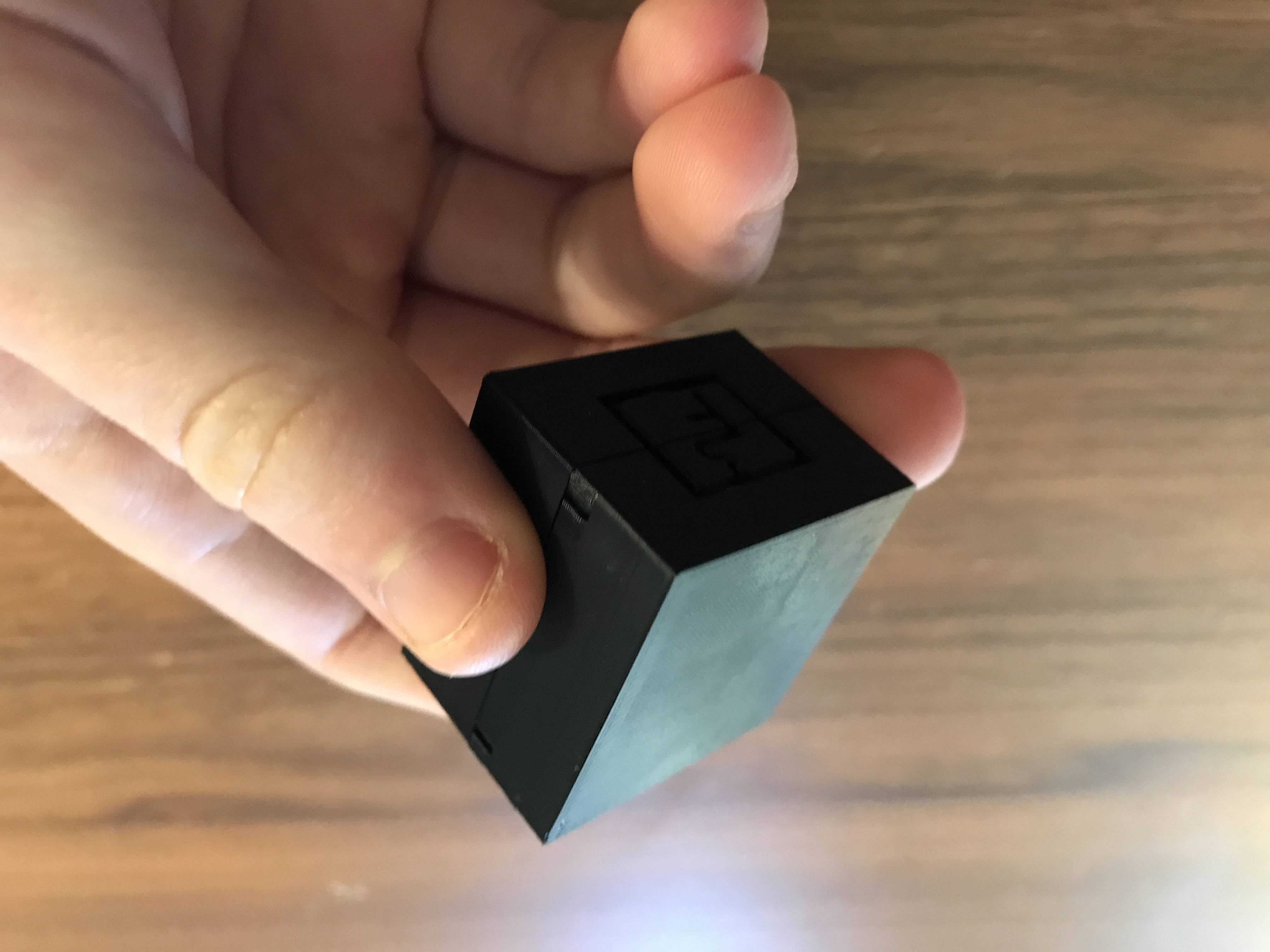 Miniatura 6 do modelo 3D Fidget Push Button v2