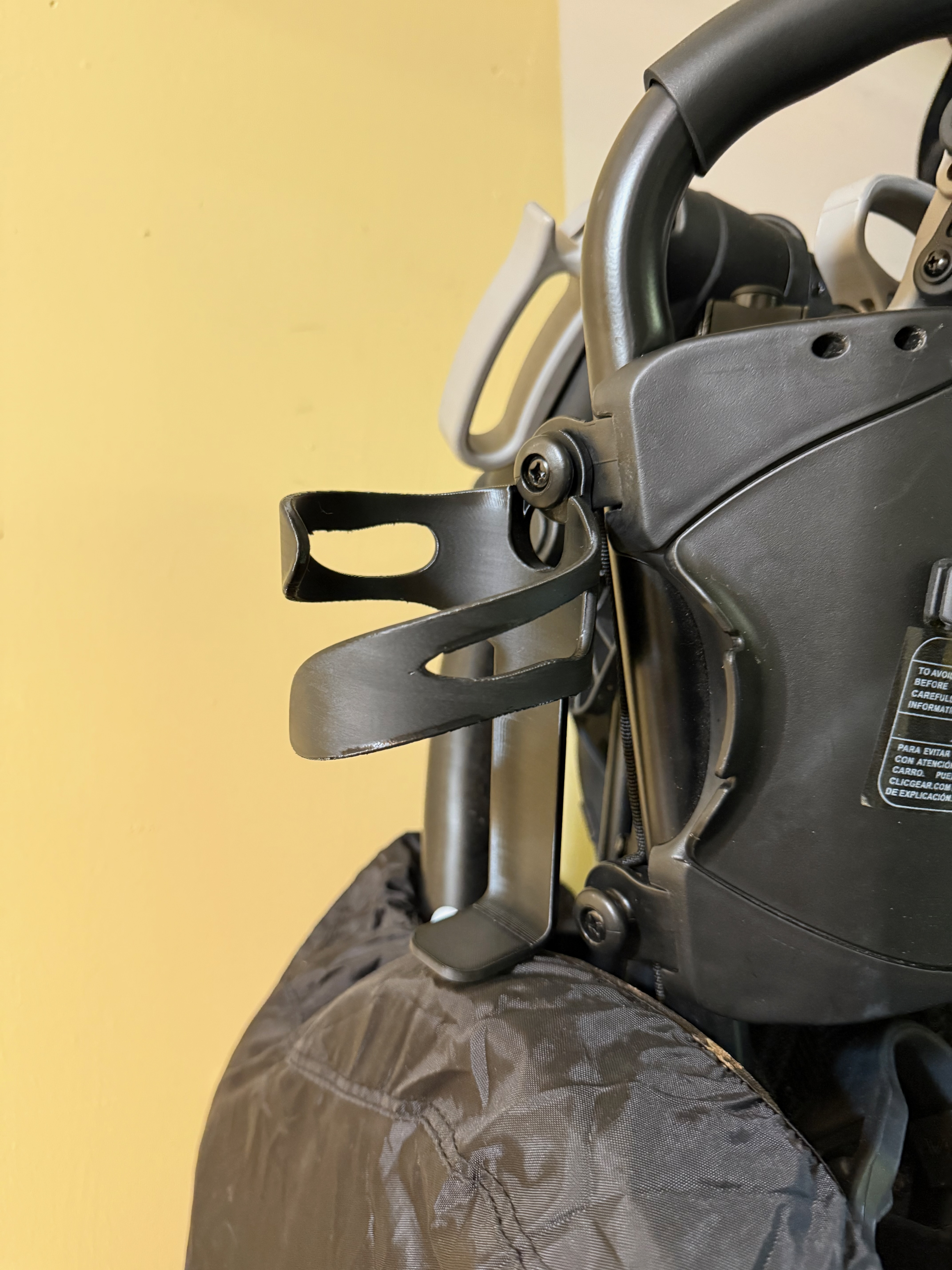 Clicgear extra large cup holder