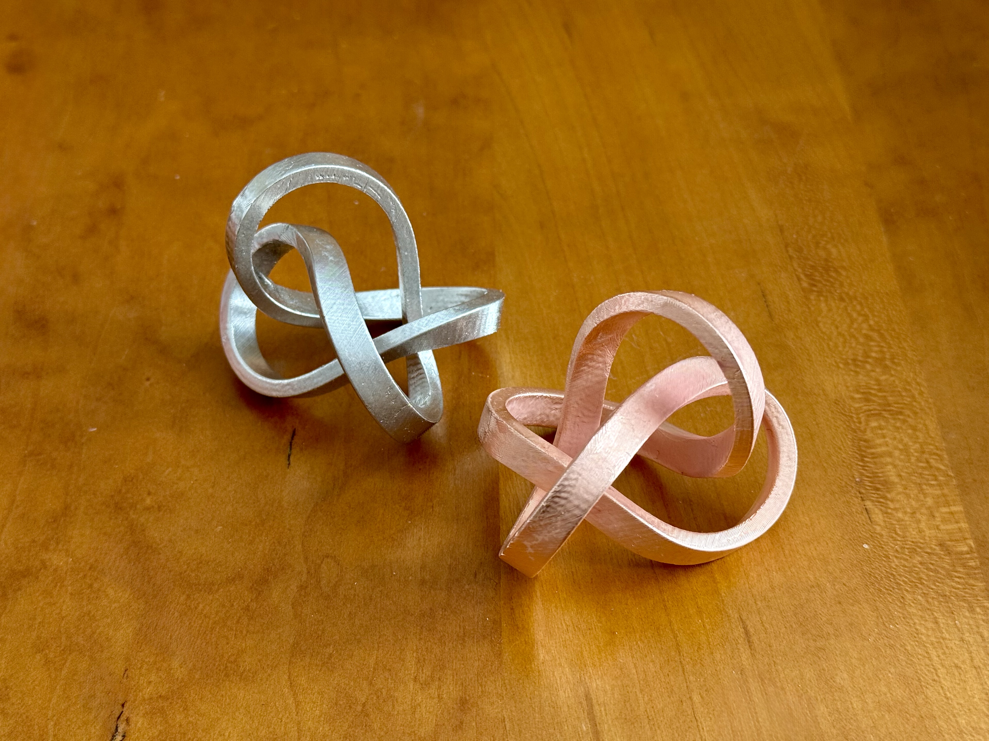 Water-soluble mold for cast-metal Quatrefoil Knot