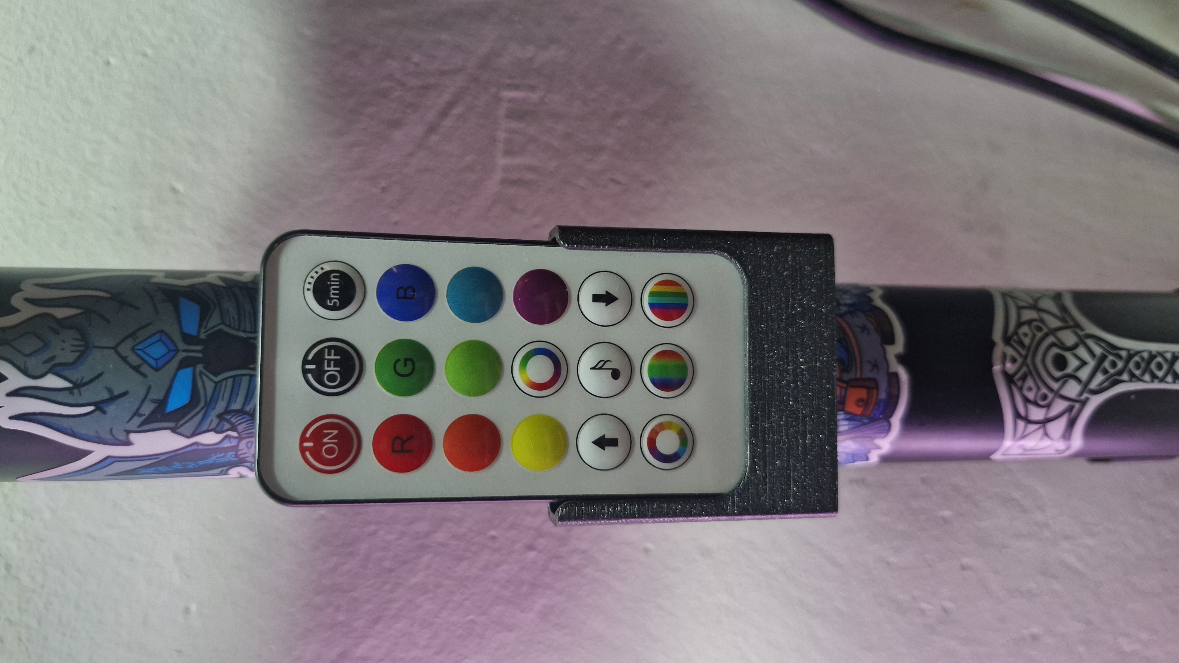 AlzaErgo Arm D35B holder for LED controler