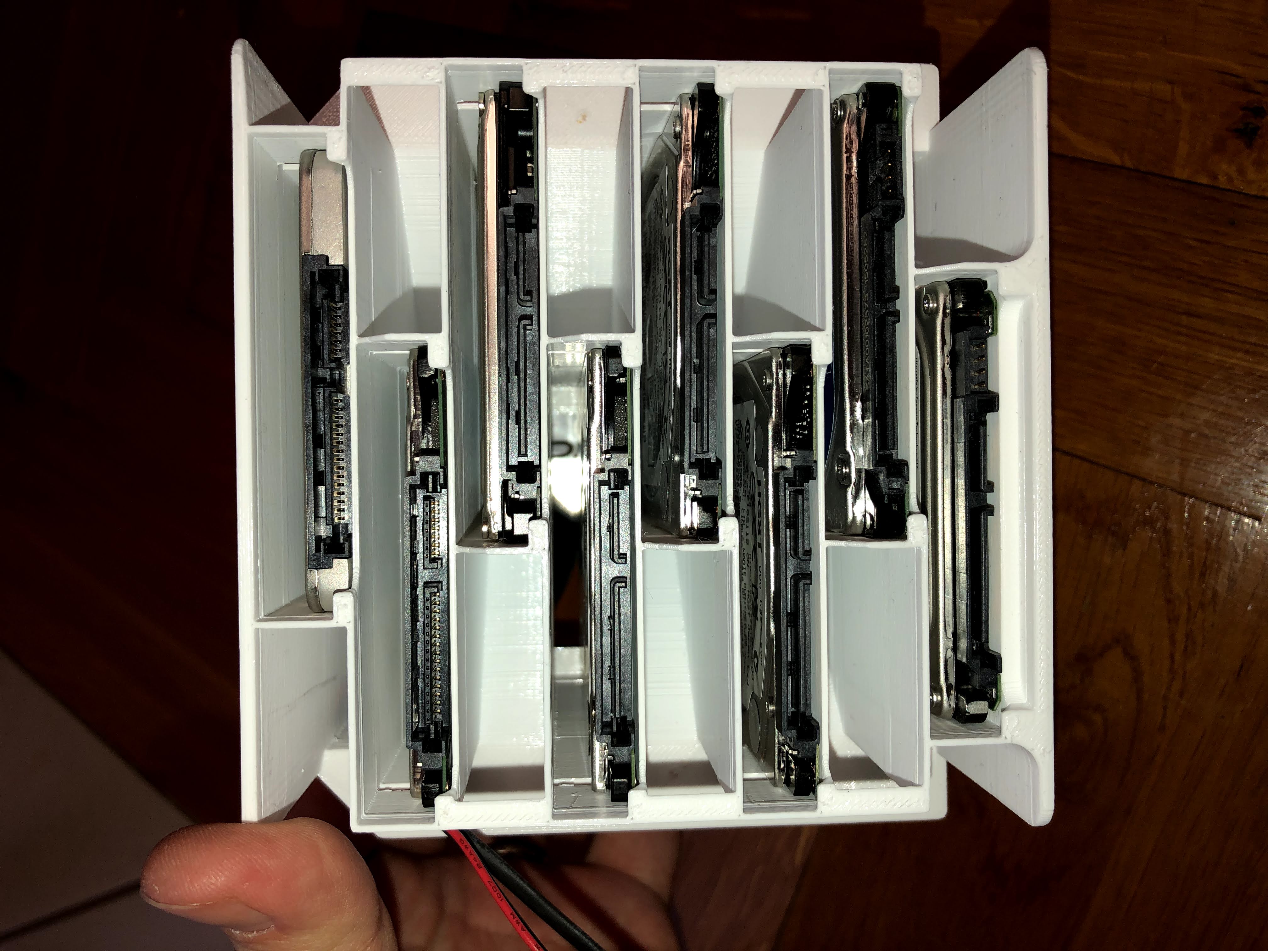 HDD adapter - 2,5 to 3,5 for 8pcs HDD in 3x5,25'' bay