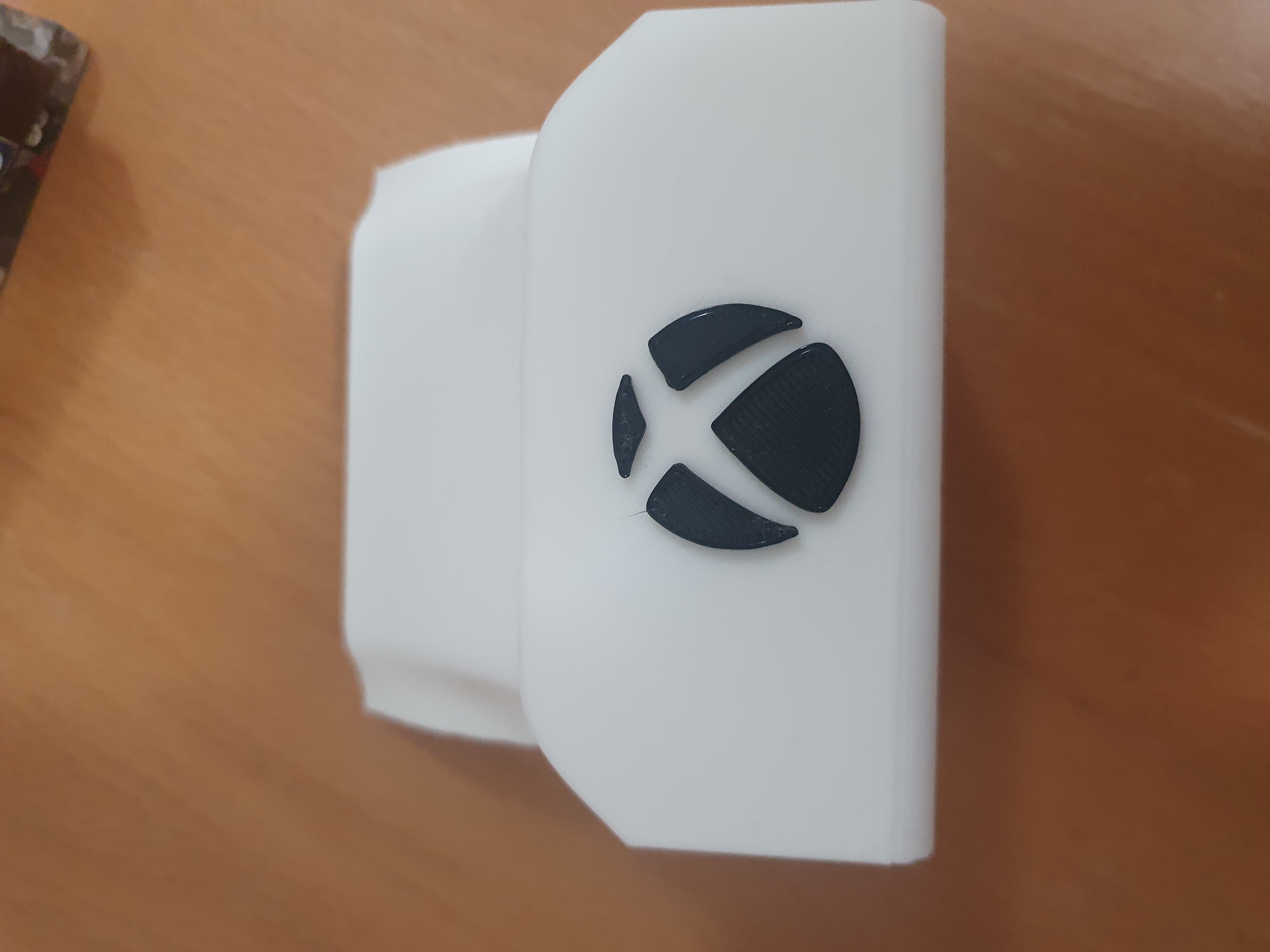 Miniatura 2 do modelo 3D Xbox One controller stand