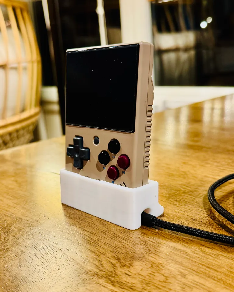 Miyoo Mini V4 Stand (With and Without Charger Cutout) by Andrew