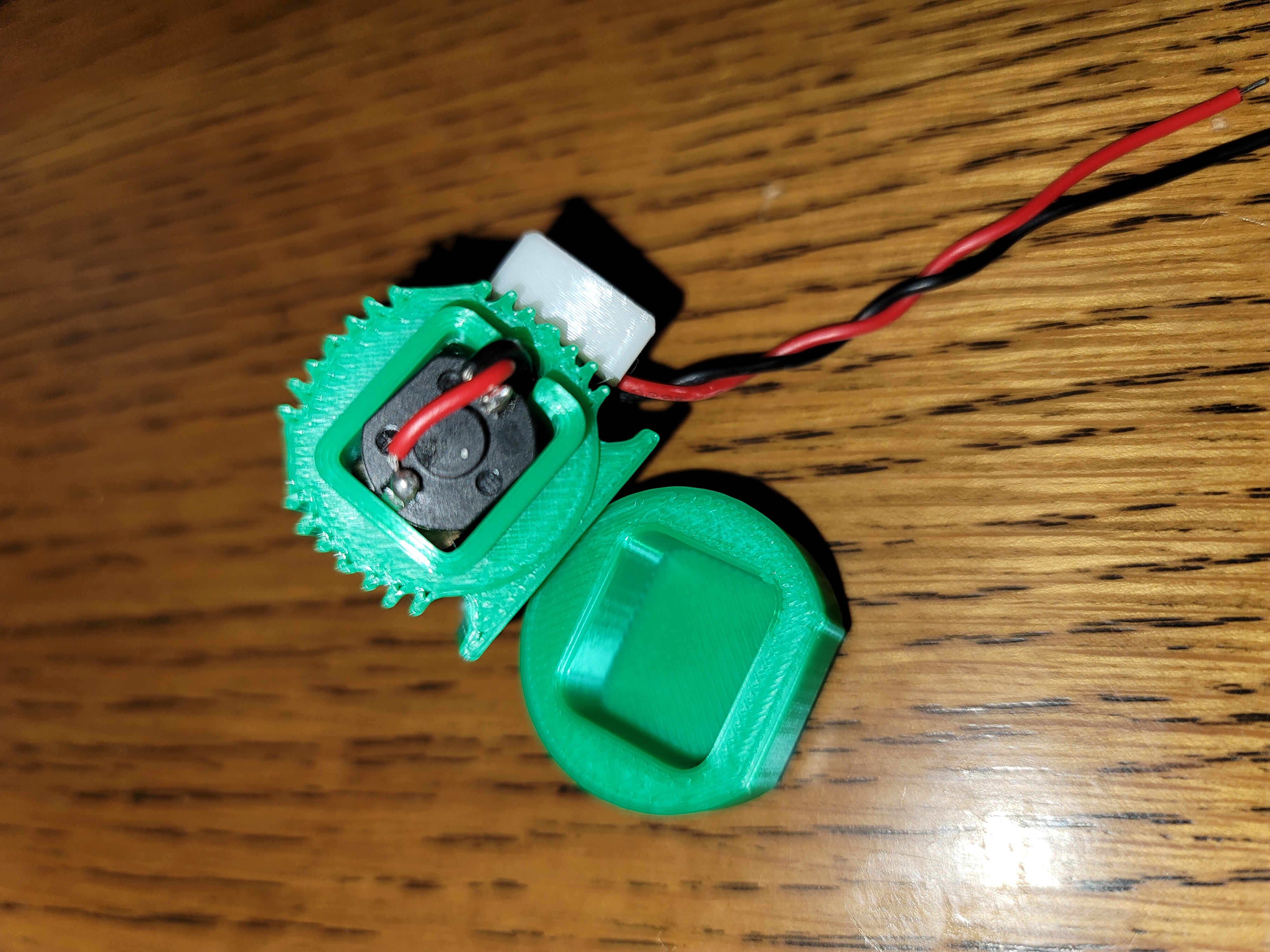 Miniatura 3 do modelo 3D 1:12 Scale Functional Motor Casing
