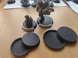 Bloodbowl bases (25, 32 and 40mm)
