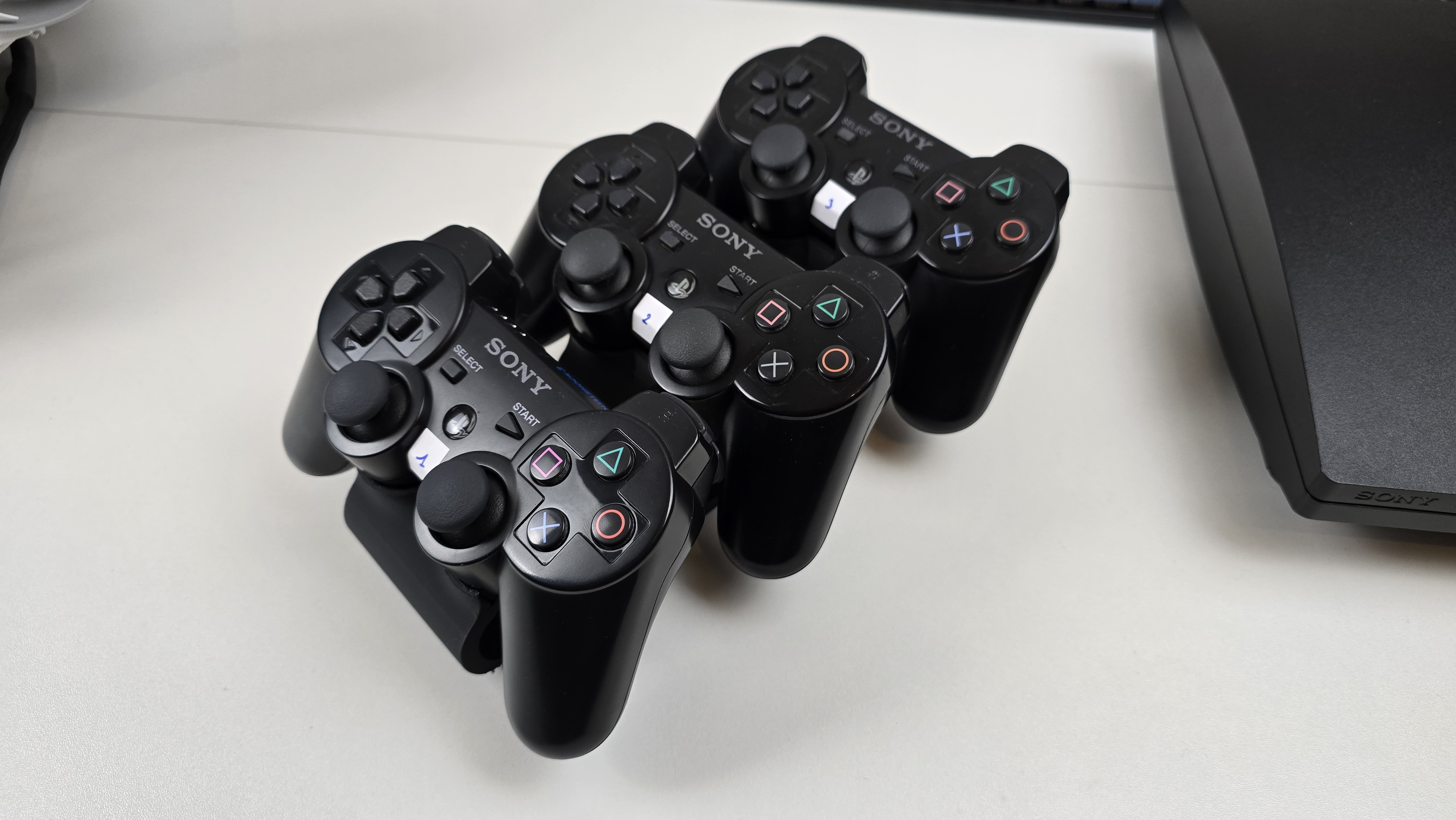PS3 Dual Shock Controller Triple Stand | Support Triple pour Manettes de PS3