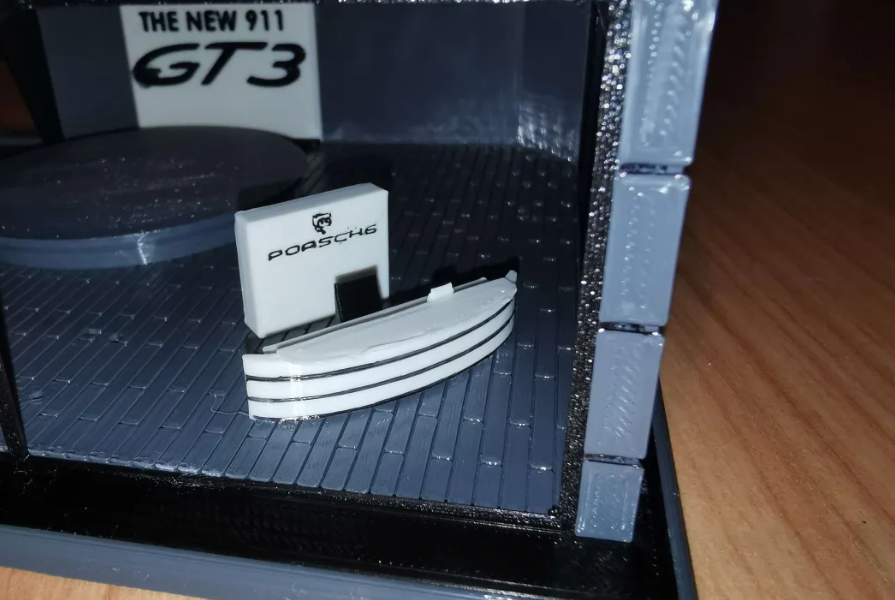 Porsche information desk