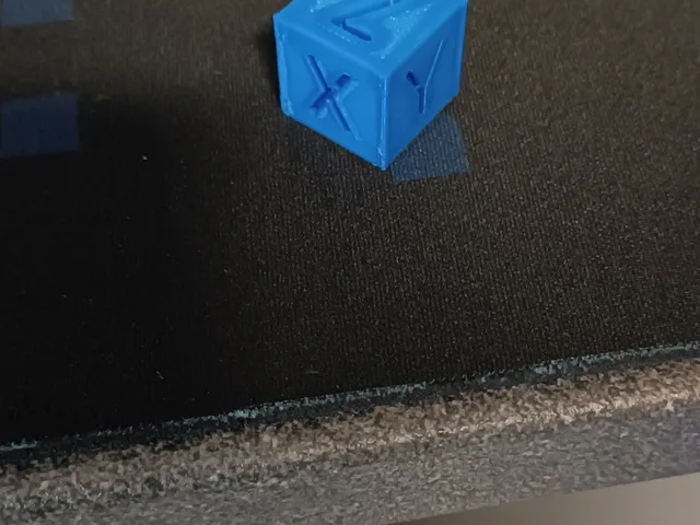 XYZ 20mm calibration cube