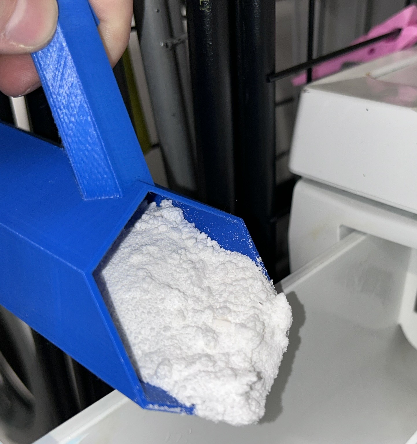 Shovel for washing machine powder