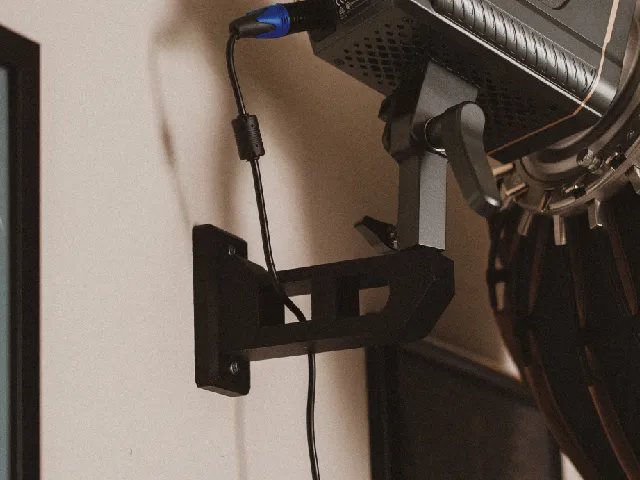 Small Rig "Baby Pin" Wall Mount