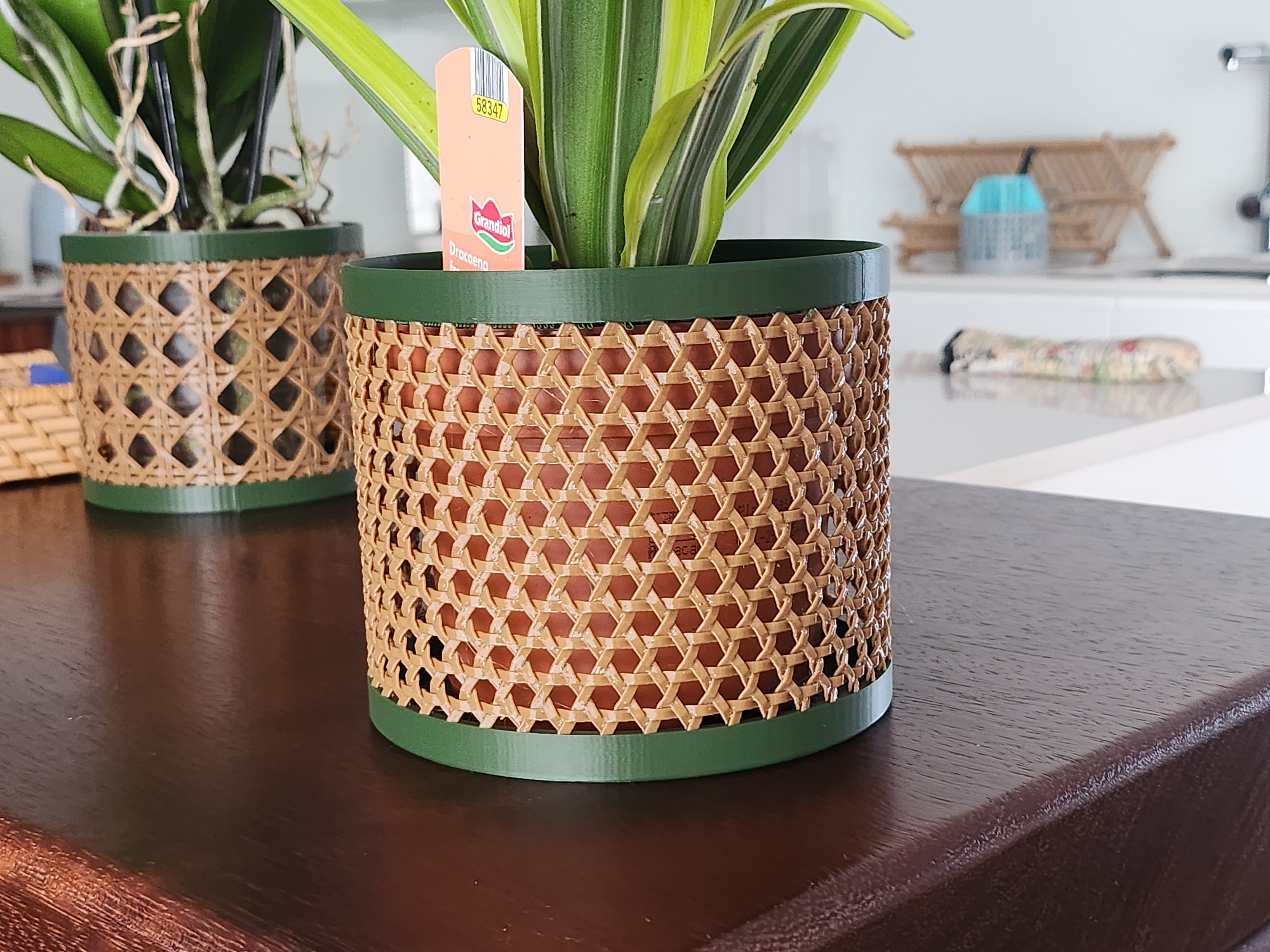 Basketweave containers