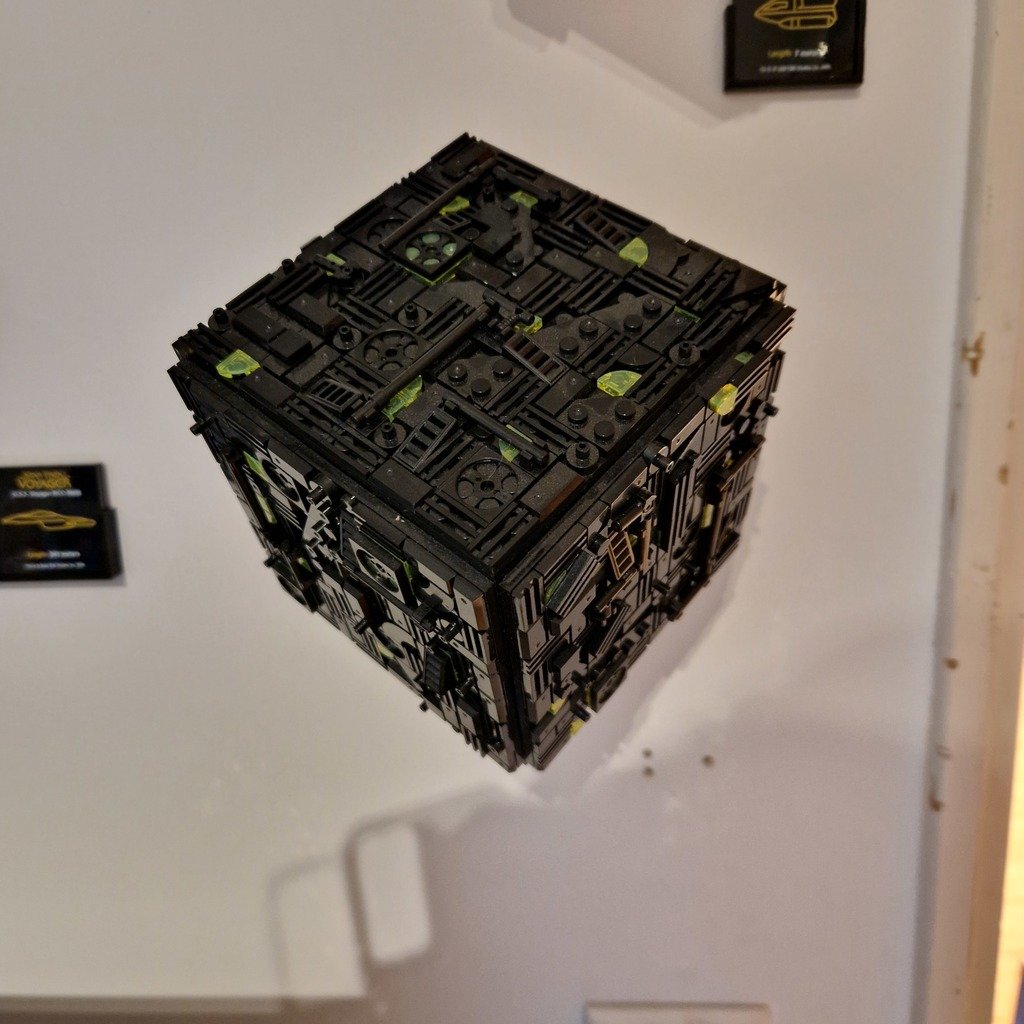 Bluebrixx Star Trek Borg-Kubus (The big one) Wall Mount