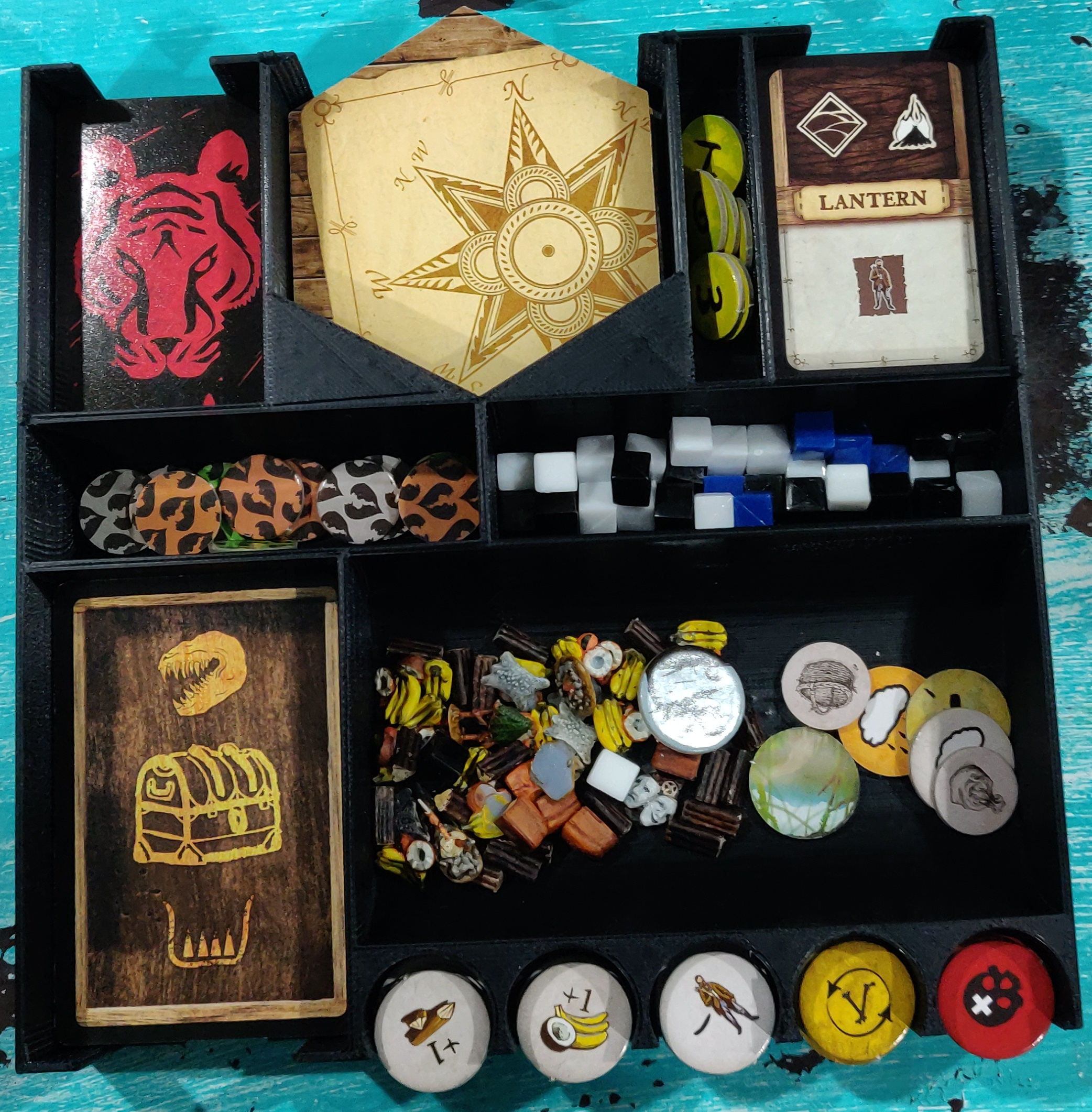 Robinson Crusoe Board Game - Storage and Organizer