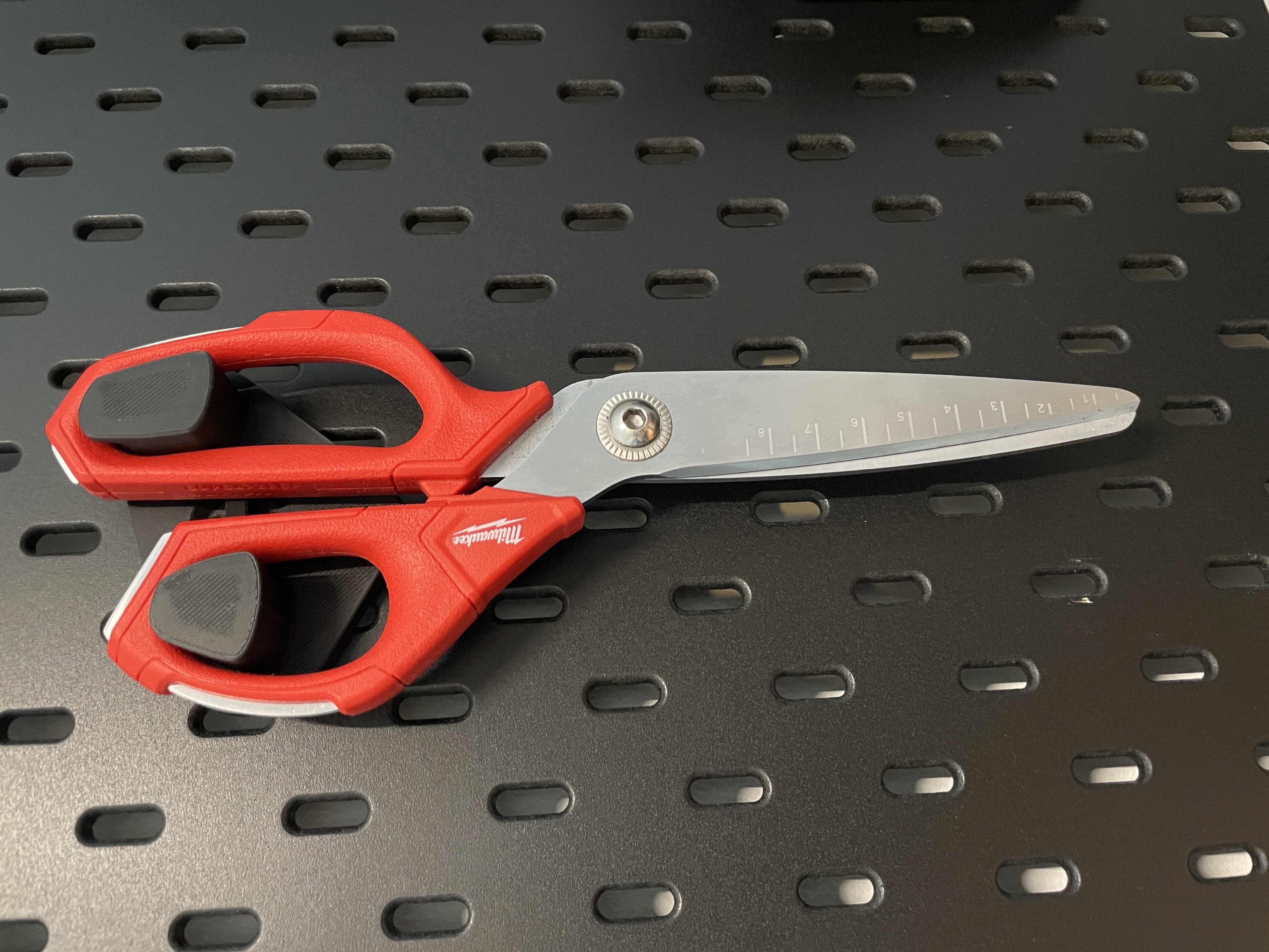 IKEA Skadis - MILWAUKEE - Scissors hanger