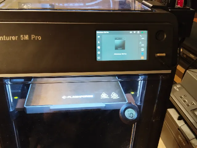 Hygrometer holder for Flashforge AD5M Pro.