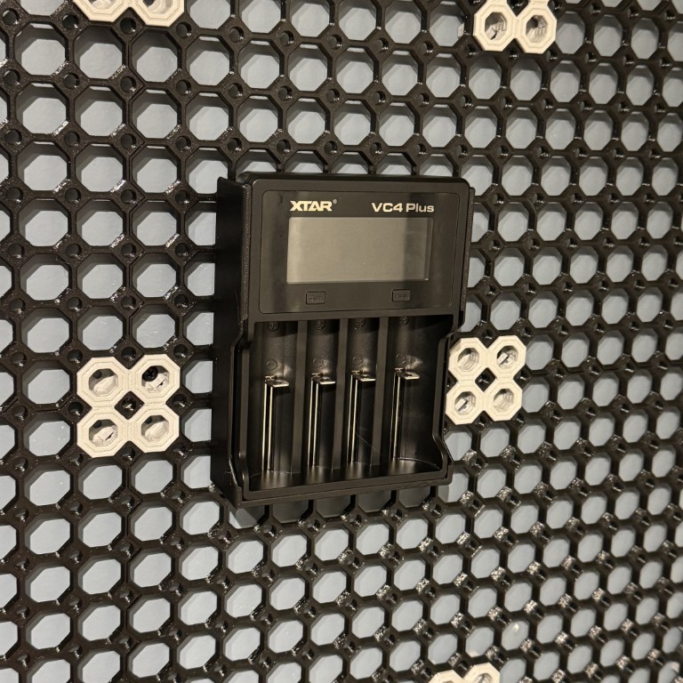 XTAR VC4 Plus Battery Charger Wall Mount for Multiboard Multiconnect