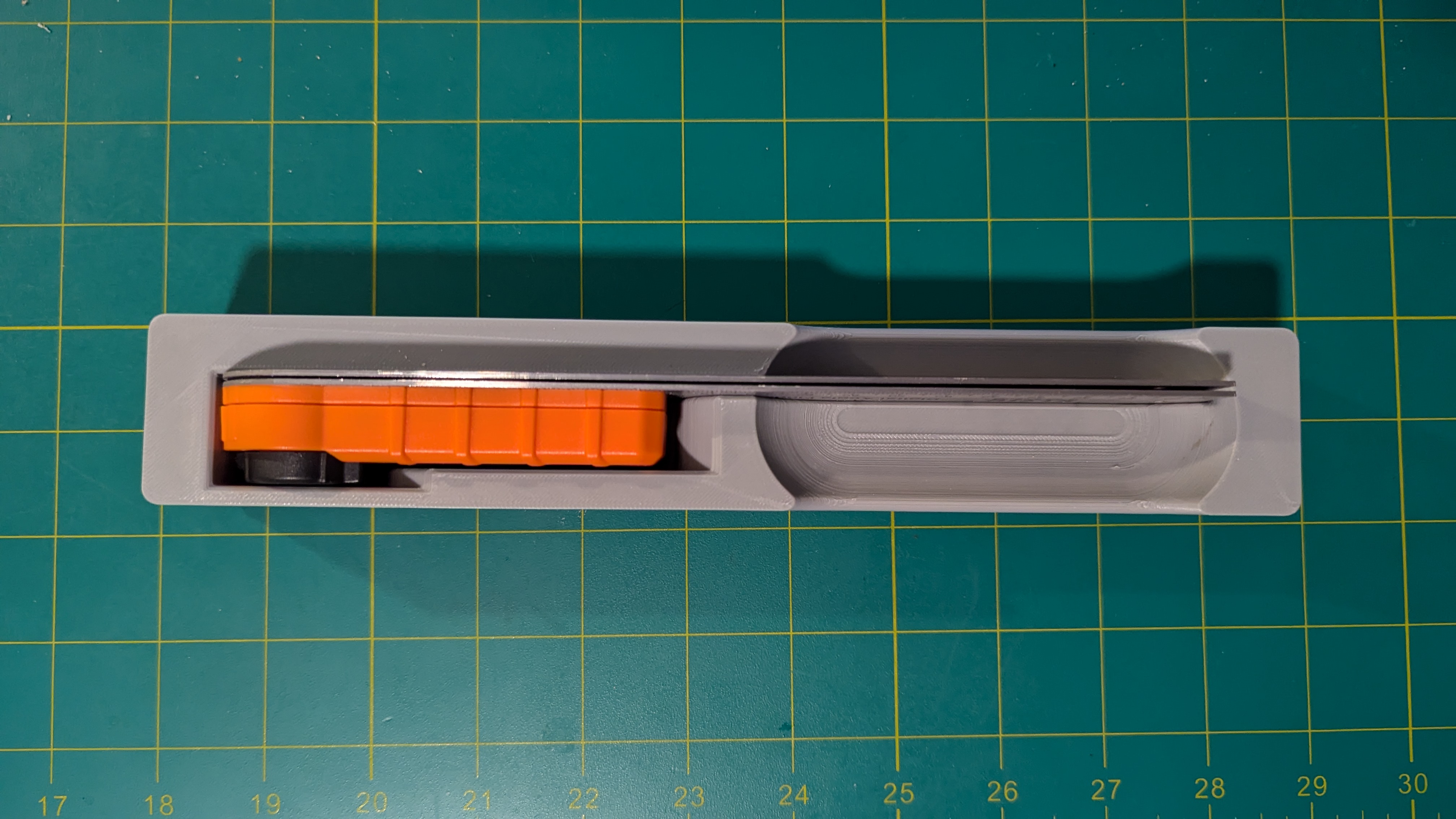 Gridfinity holder for Klein Tools 935DAF angle finder