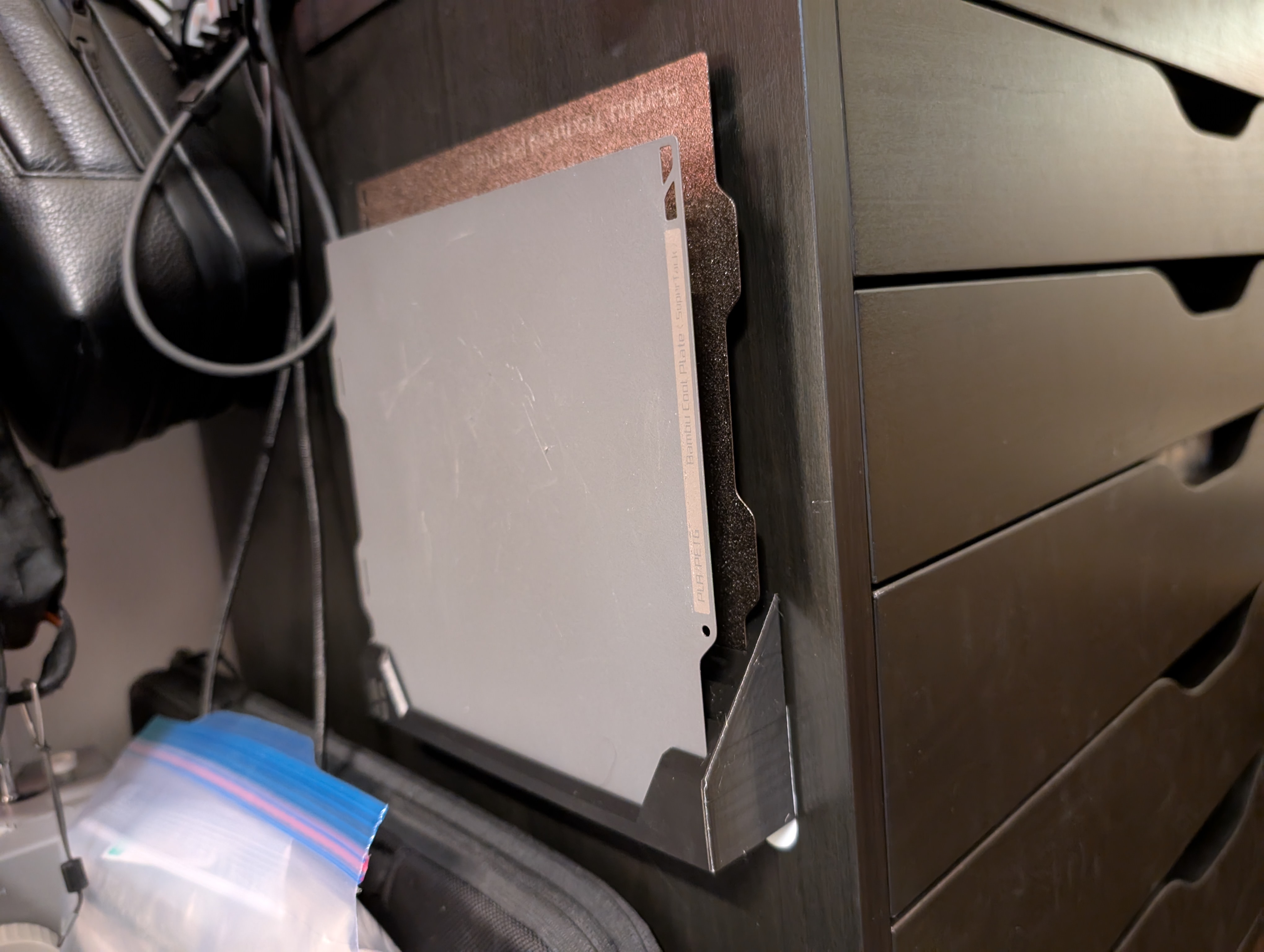 Bambu Lab A1 Mini Plate Holder - Wall Mountable - 4 Slots