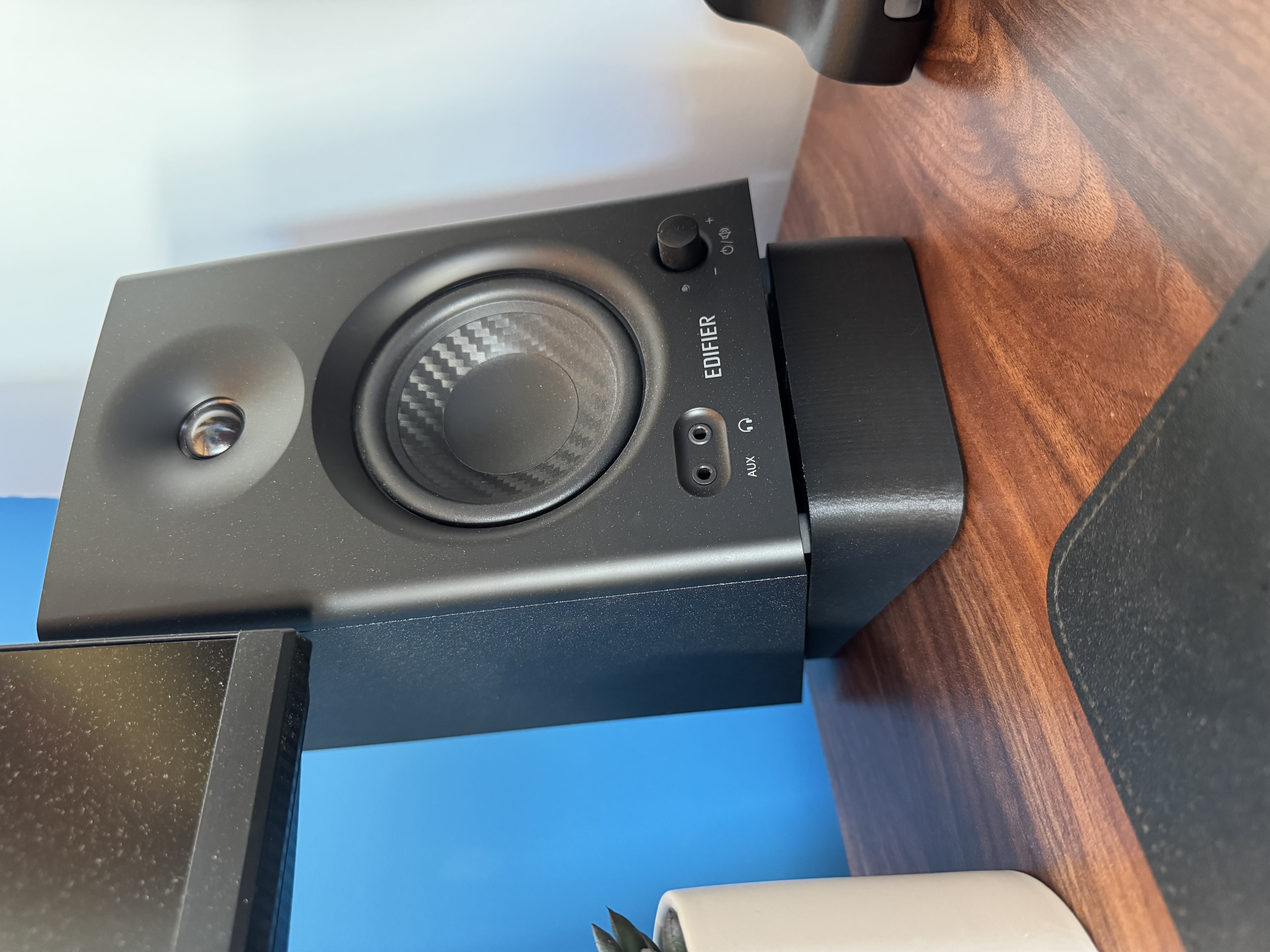 Desktop Speaker Stand