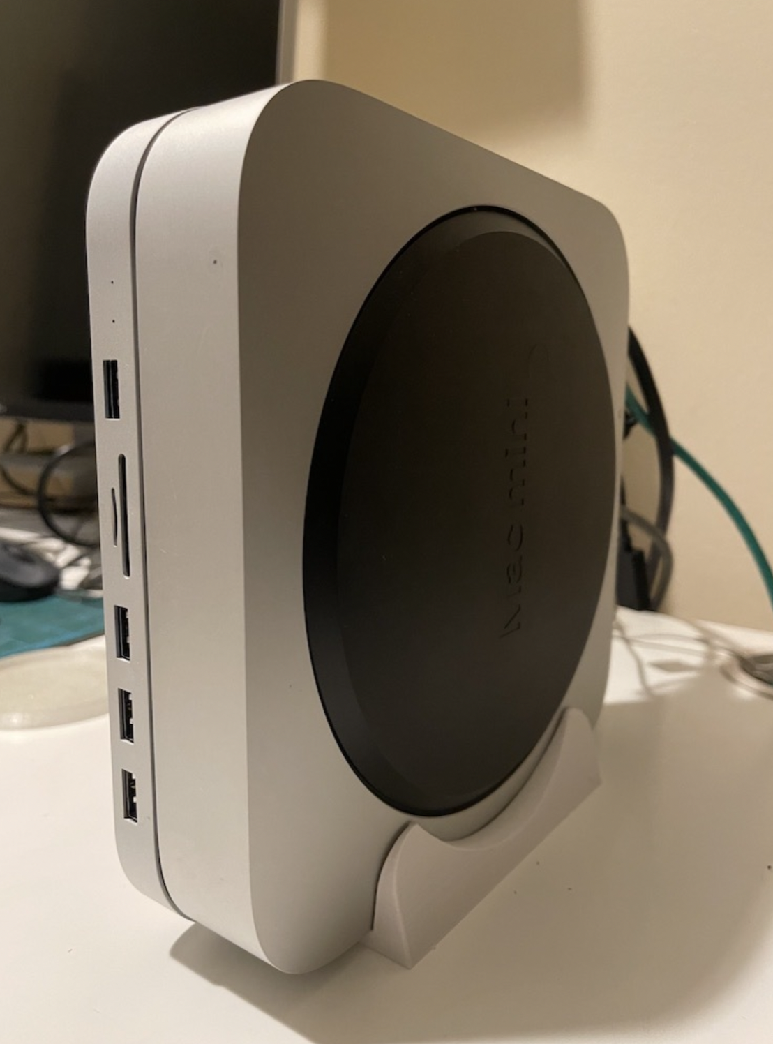Miniatura 2 do modelo 3D Apple Mac mini Stand