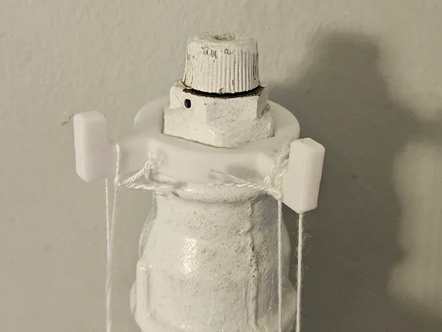 Small bathroom hanger for radiator