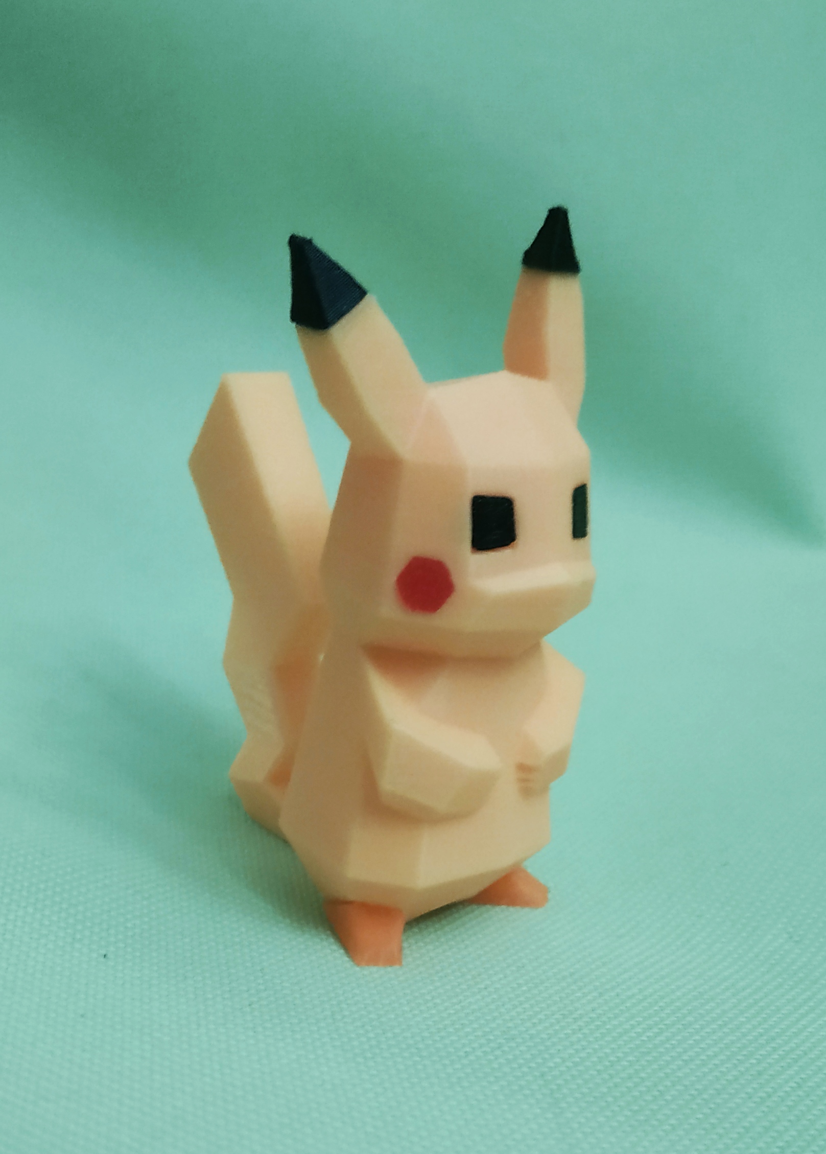Low-Poly Pikachu (remix for multicolor by parts)