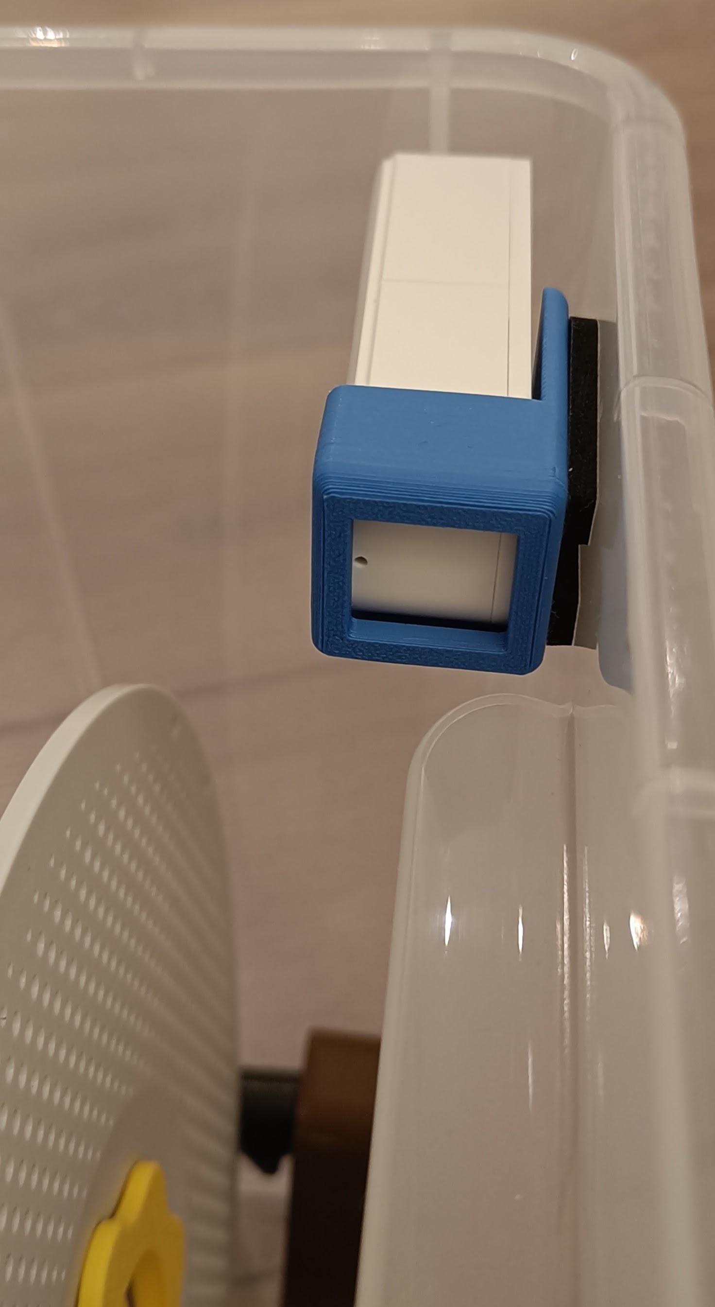 Miniatura 3 do modelo 3D Wall mount rectangular tuya zigbee wifi  Temperature Humidity Sensor