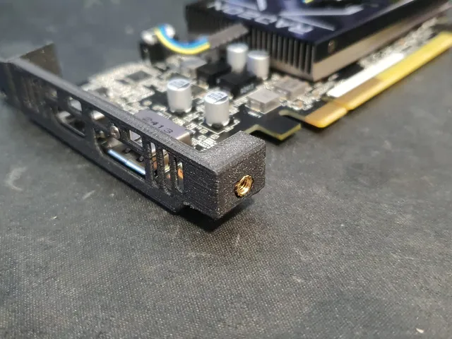 Lenovo ThinkCentre M920q/M720q + AsRock RX 6400 Mounting Bracket and Ventilation